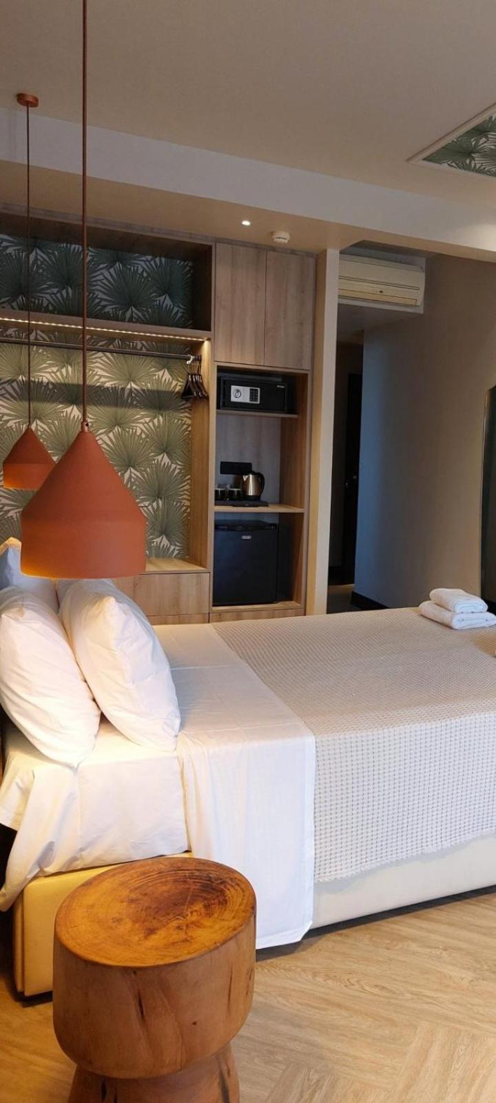 Superior Double Room with Pool View - Photo 7
