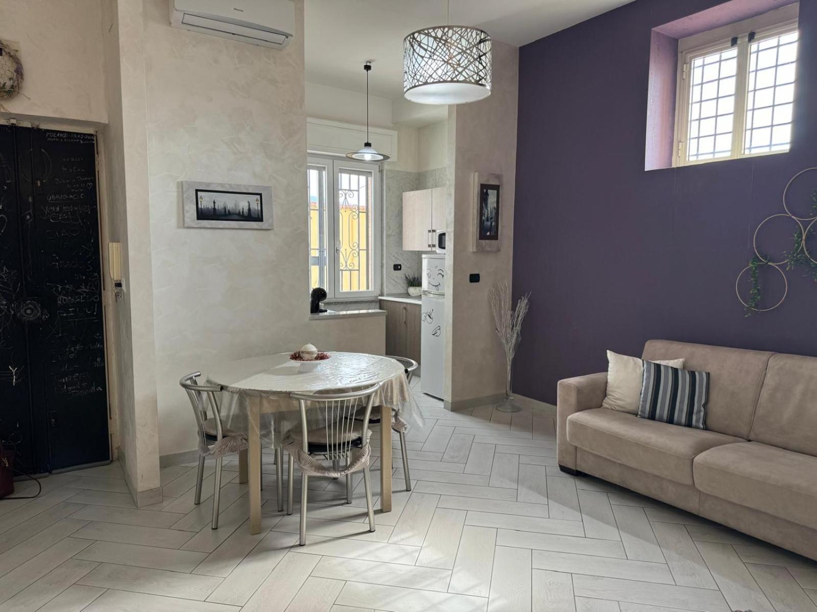 Two-Bedroom Apartment - Photo 3