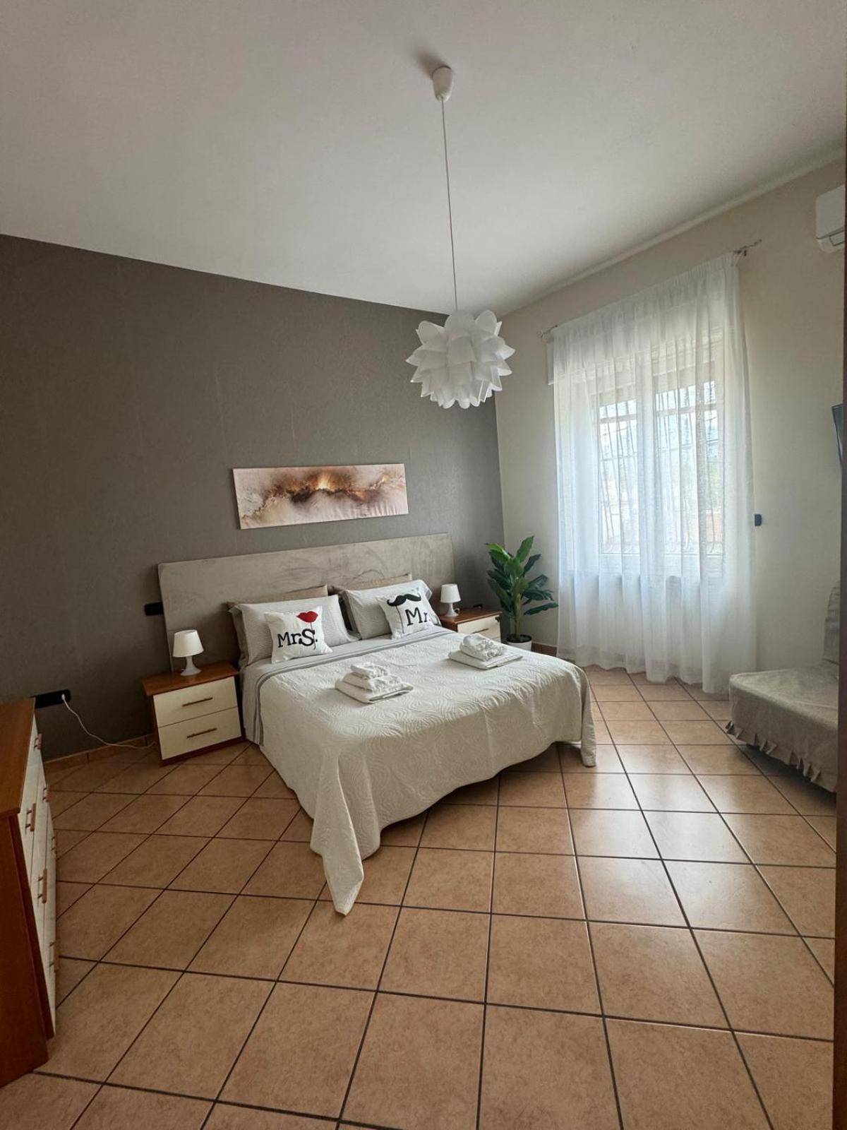 Two-Bedroom Apartment - Photo 11