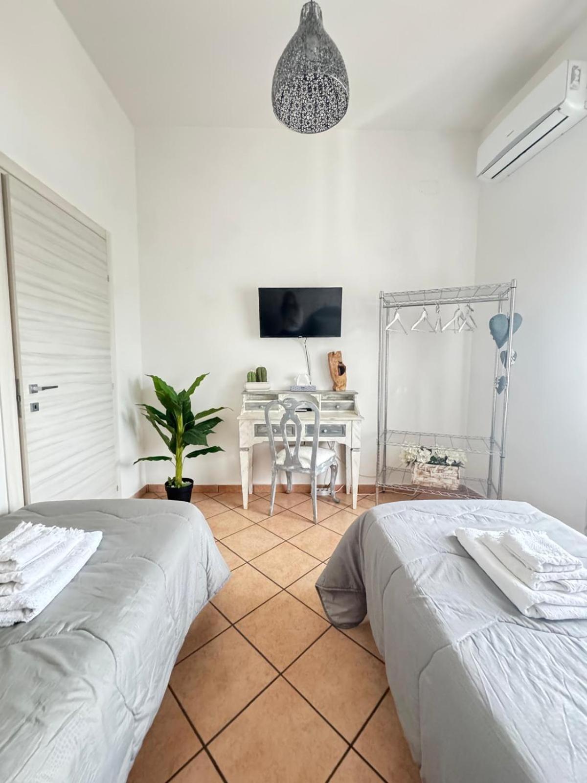 Two-Bedroom Apartment - Photo 12