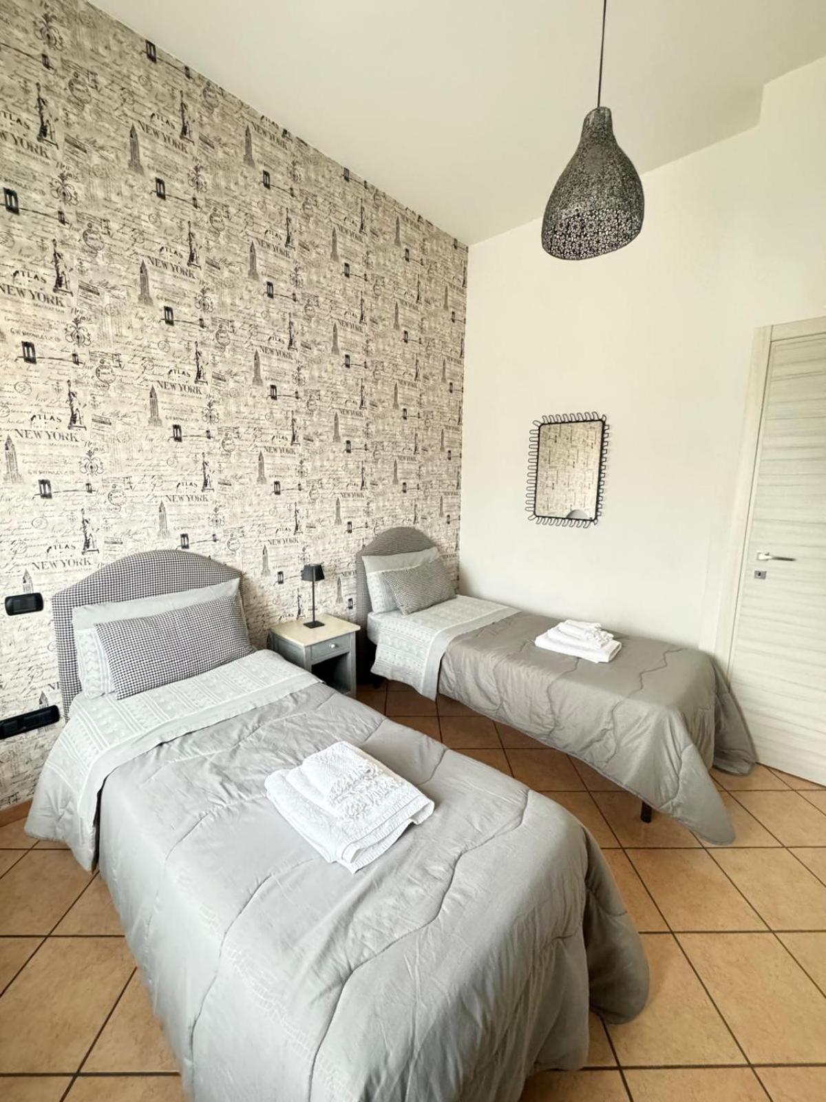 Two-Bedroom Apartment - Photo 22