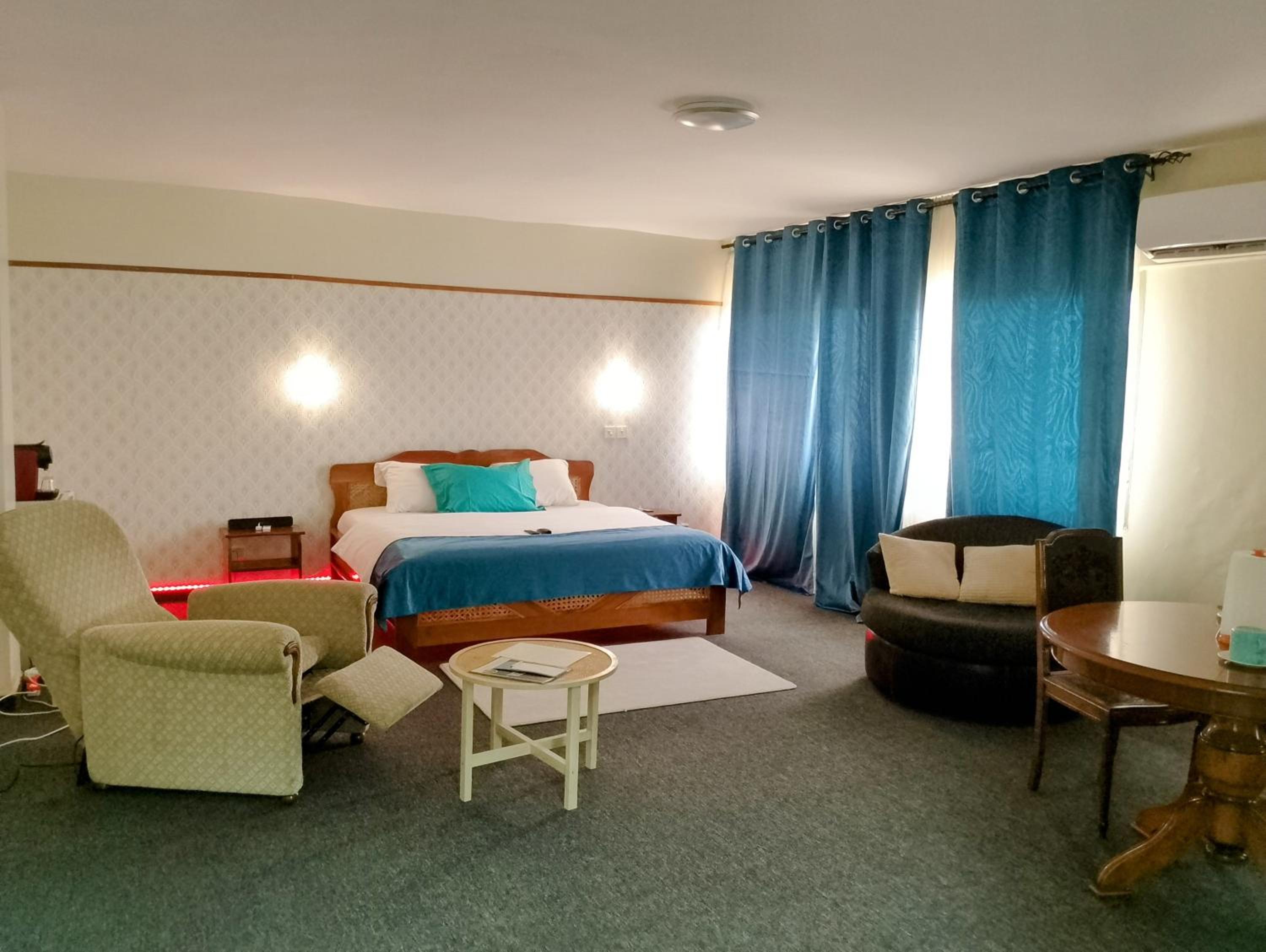 One-Bedroom Suite