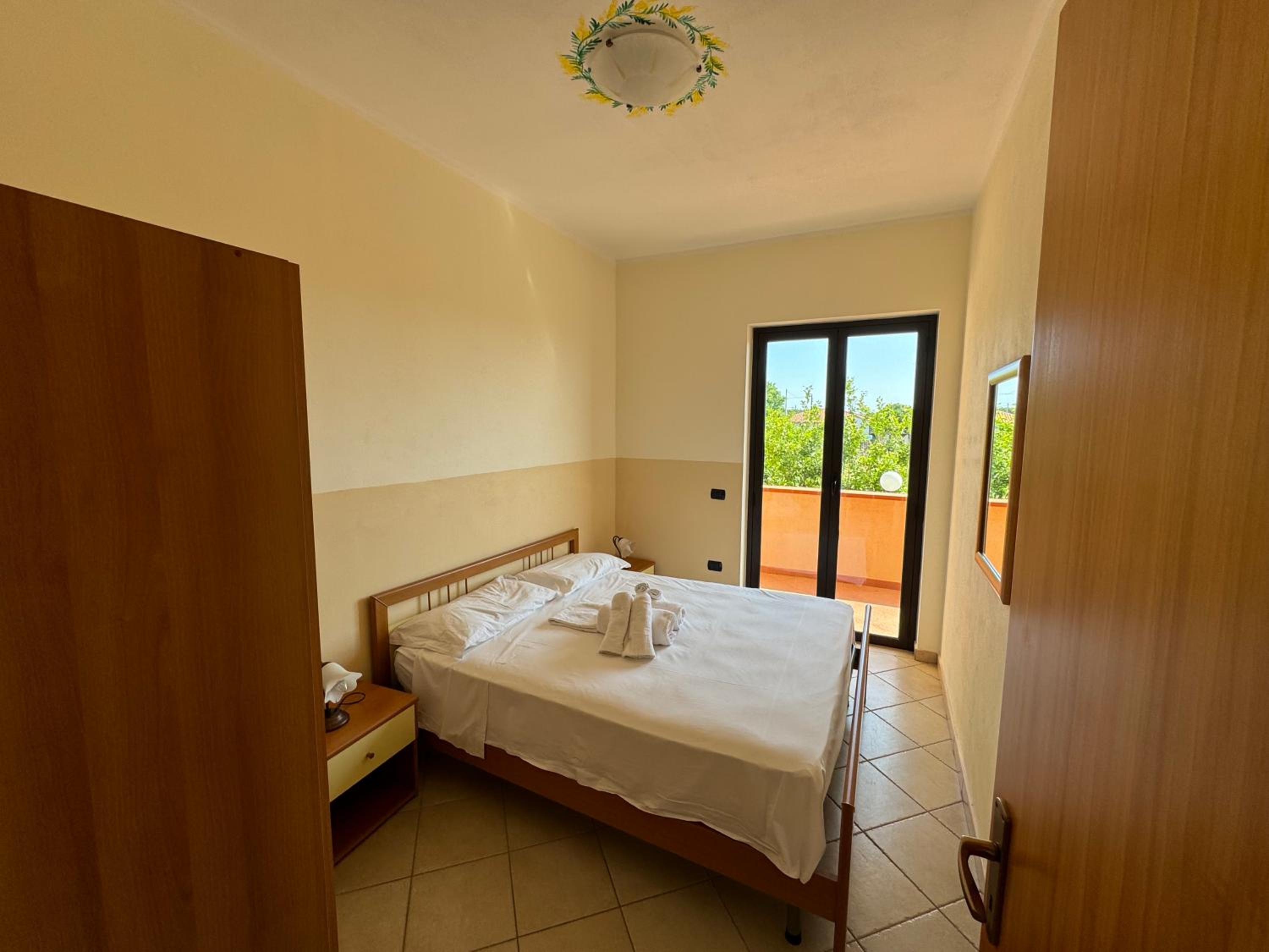 Two-Bedroom Apartment With Pool View photo 2