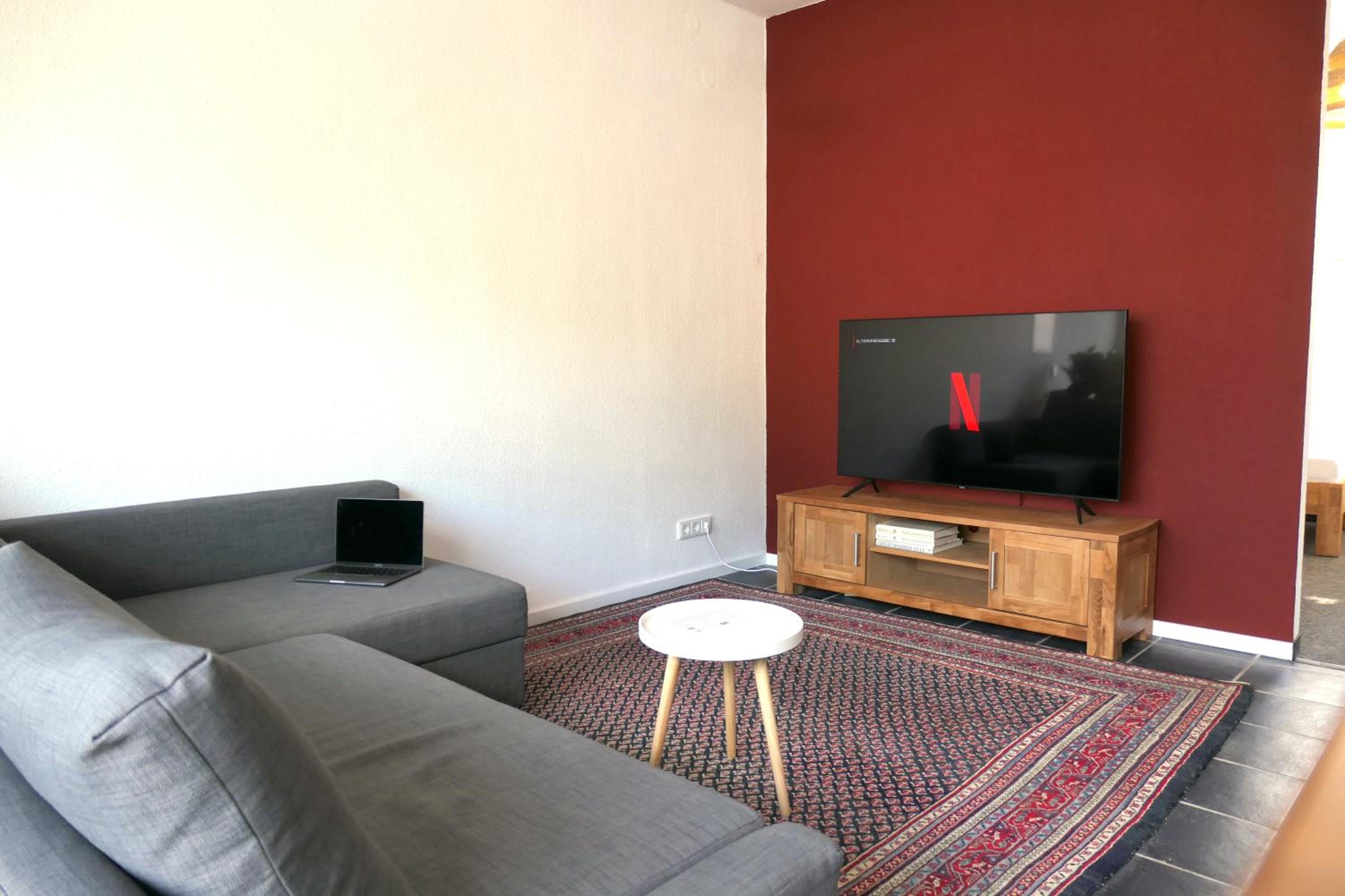 One-Bedroom Apartment photo 3