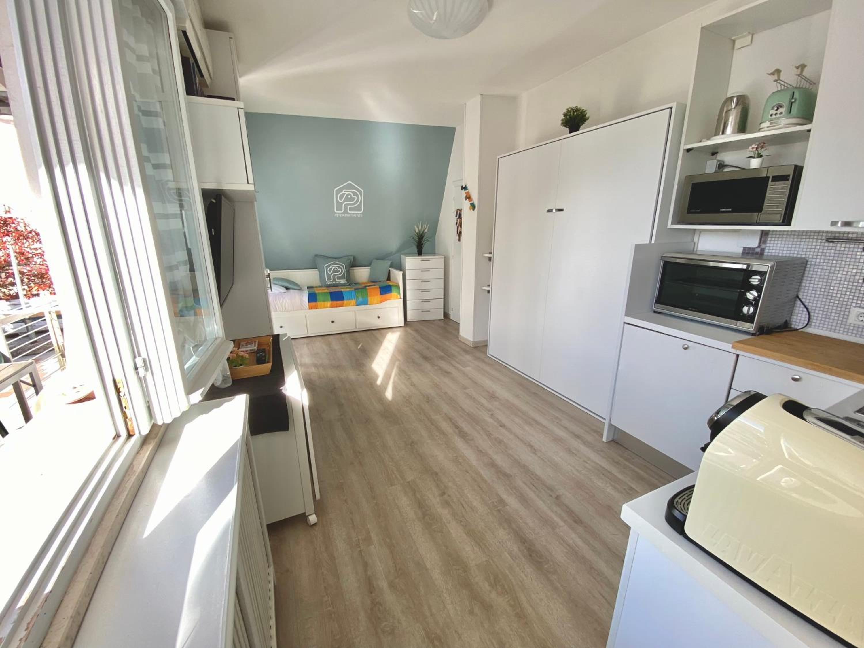 Apartment with Terrace - Photo 1