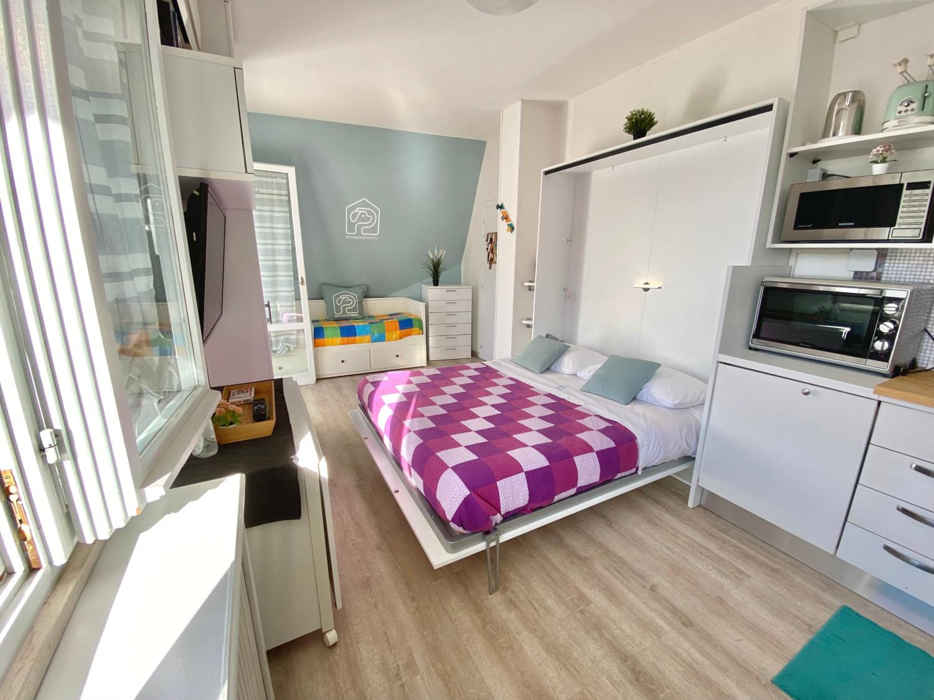 Apartment with Terrace - Photo 13