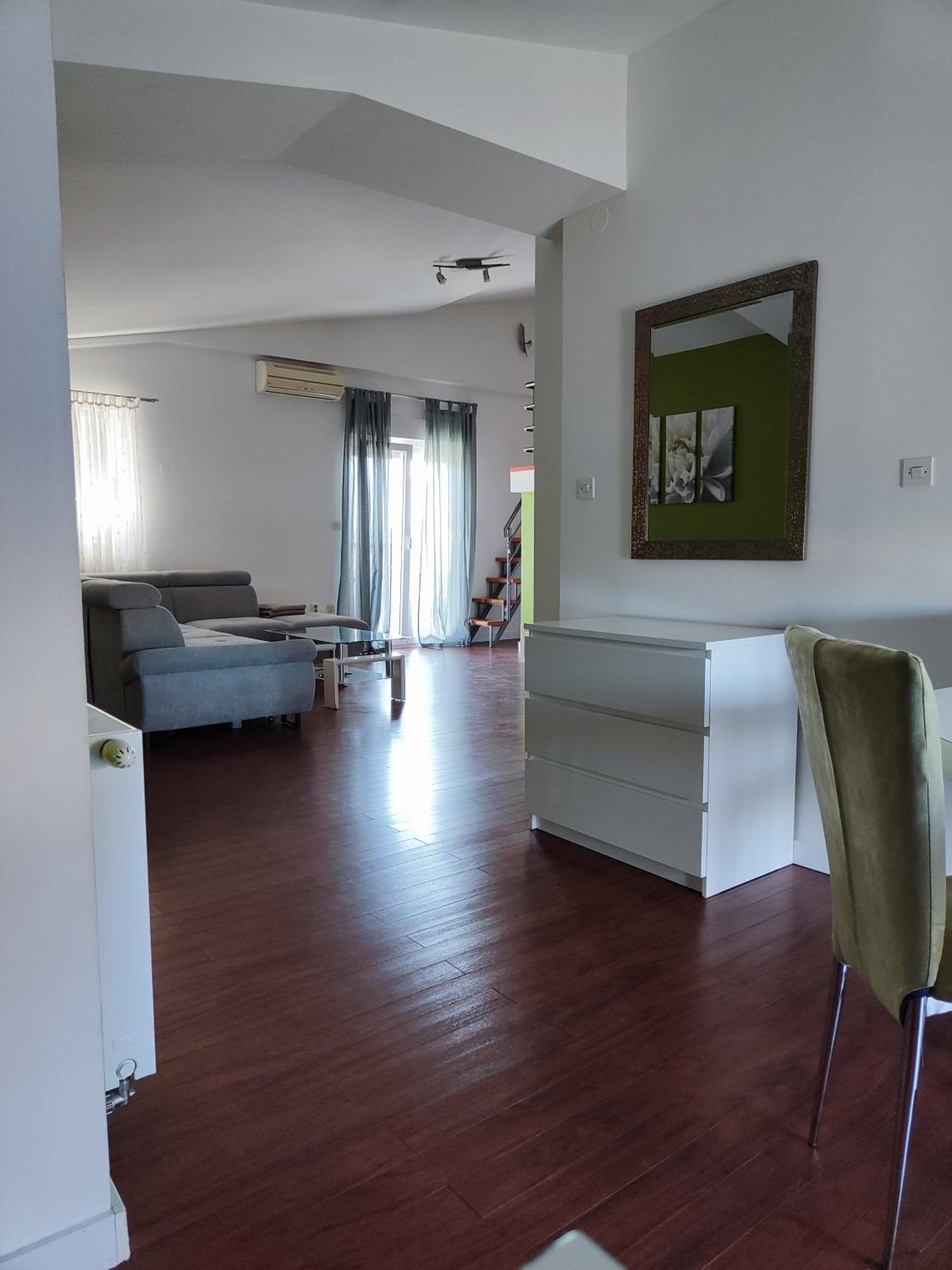 Apartment with Garden View