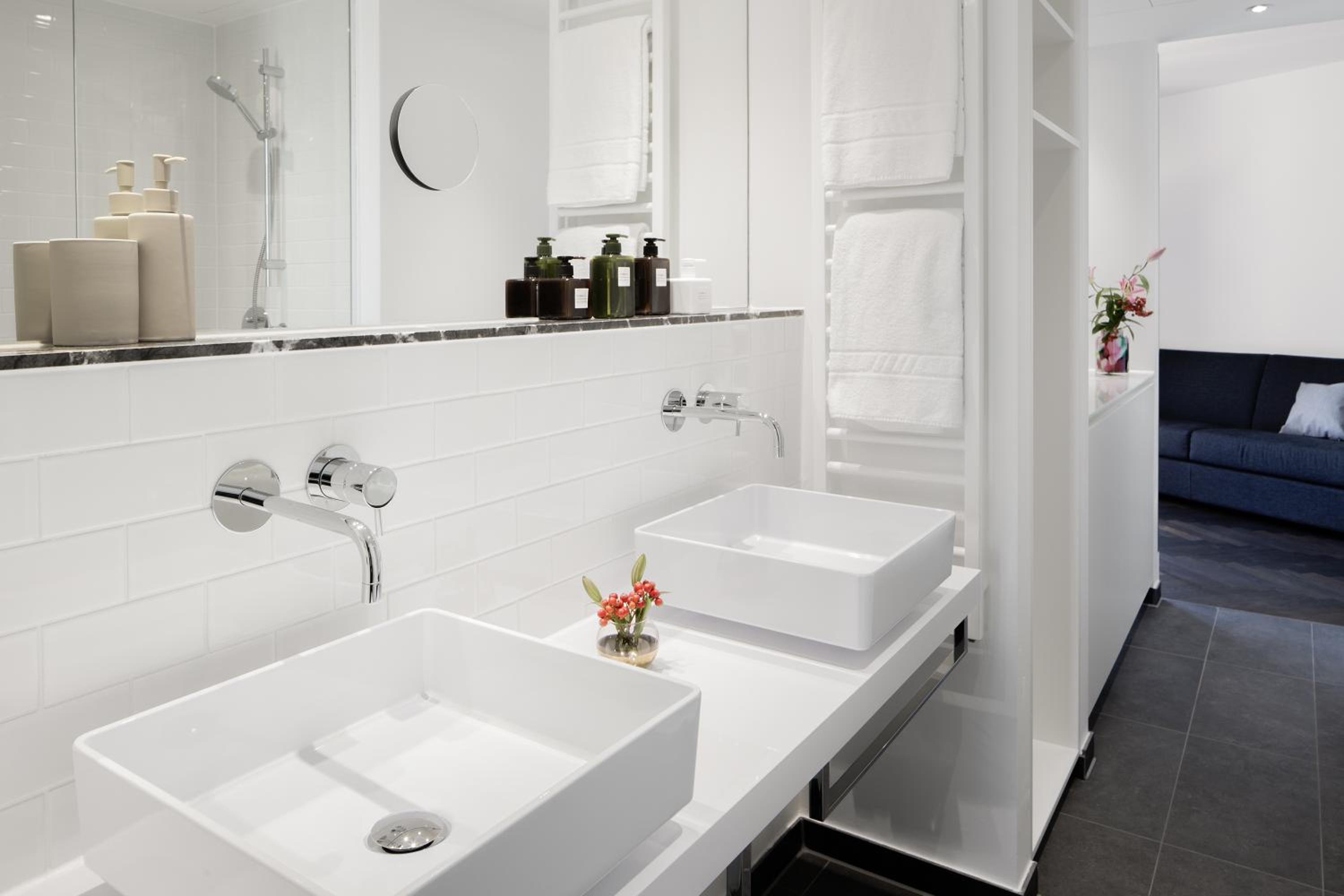 ROOMY Plus photo 3