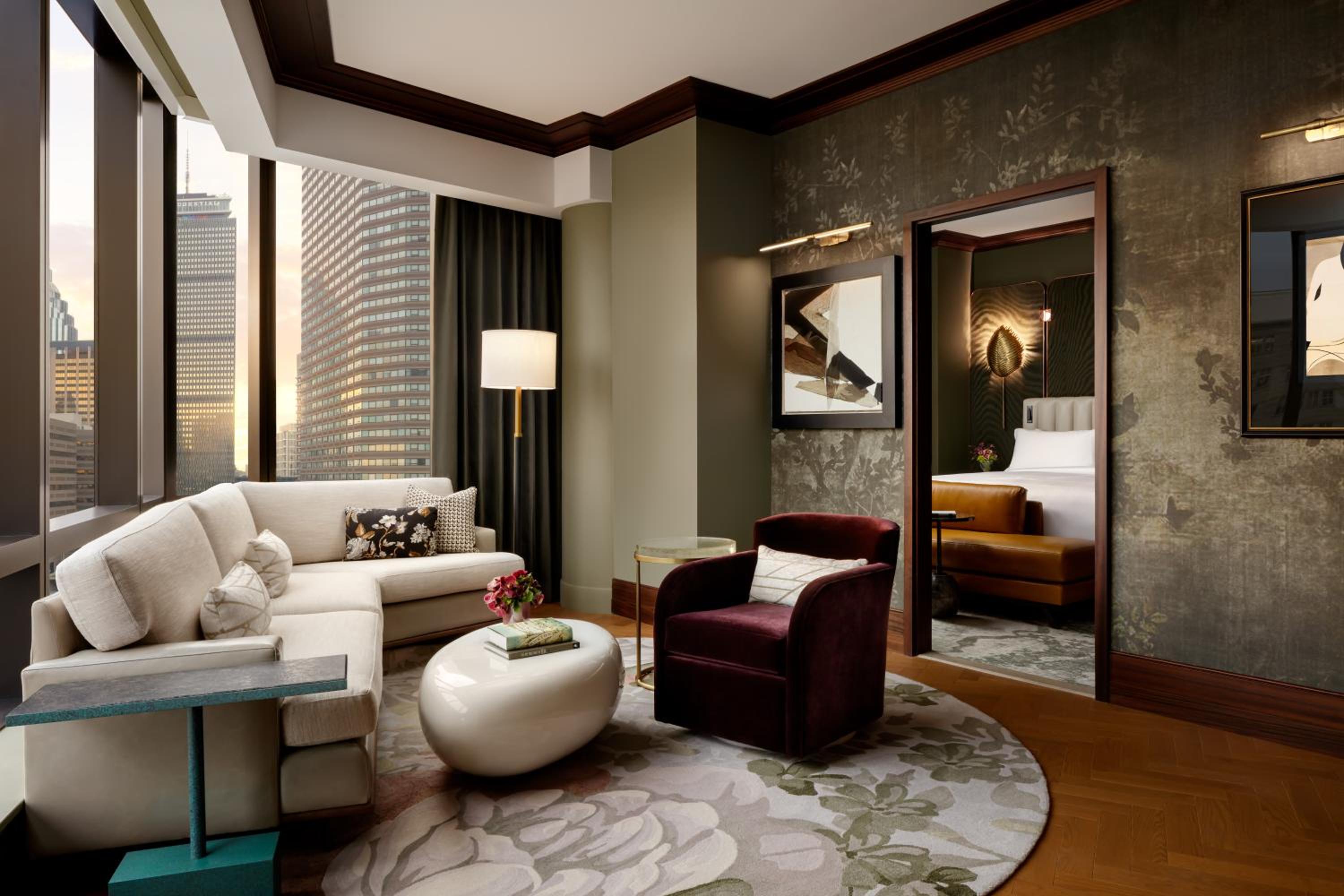 Emerald One Bedroom King Suite with Butler Service and Wet Bar - Photo 7