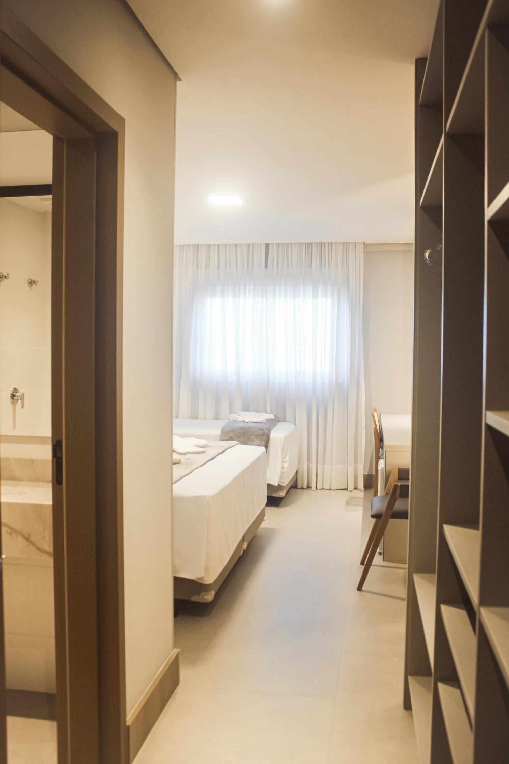 Room with King size Bed and Single Bed photo 1