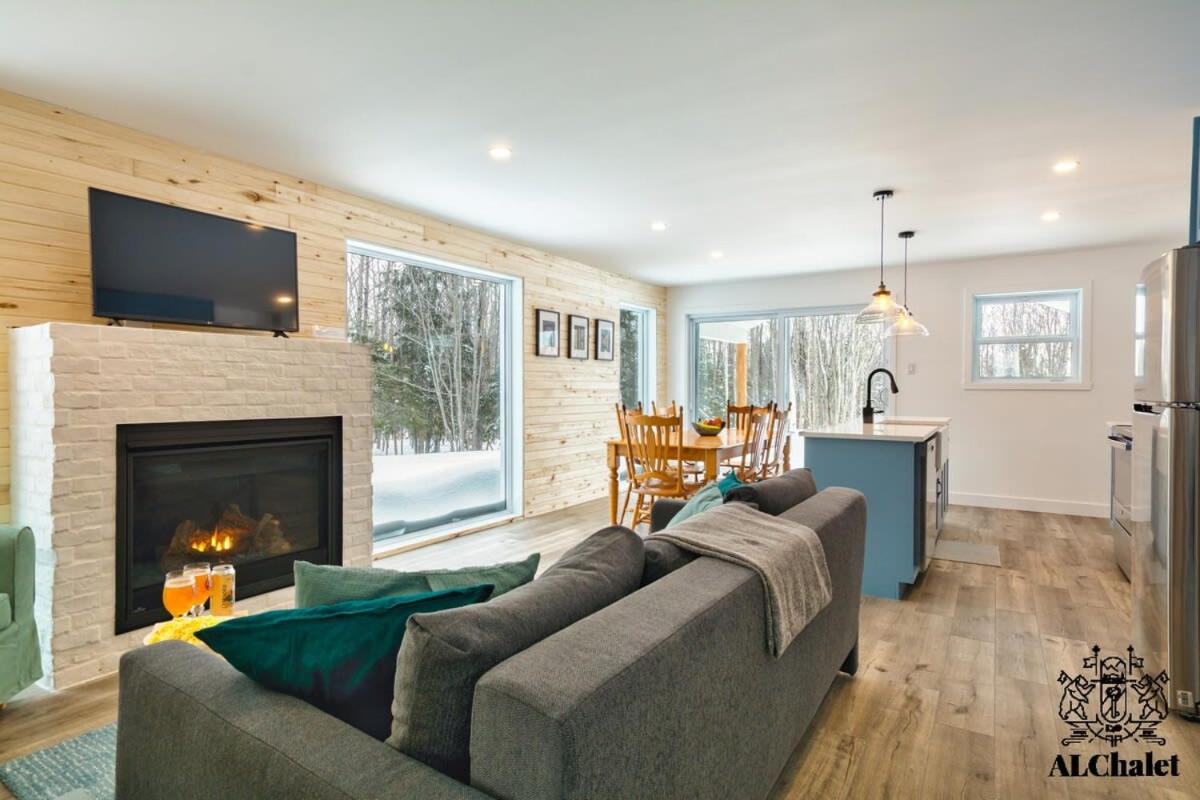 Three-Bedroom Chalet - Photo 2