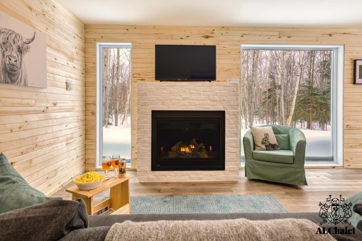 Three-Bedroom Chalet - Photo 3
