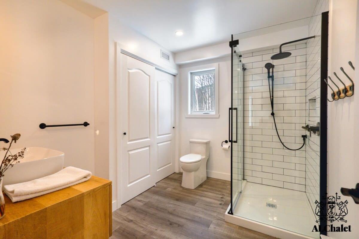 Three-Bedroom Chalet - Photo 13