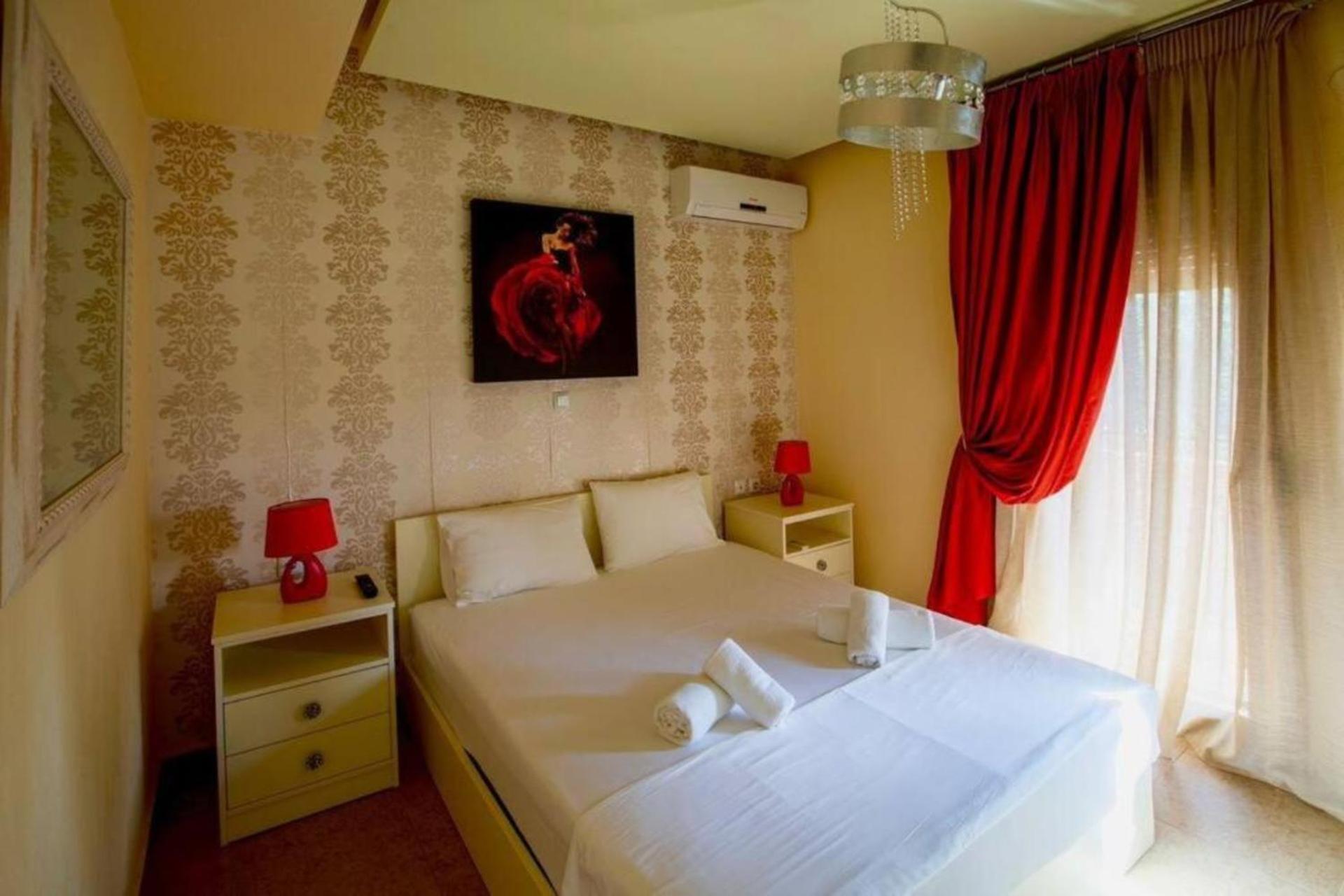 Villa photo 3