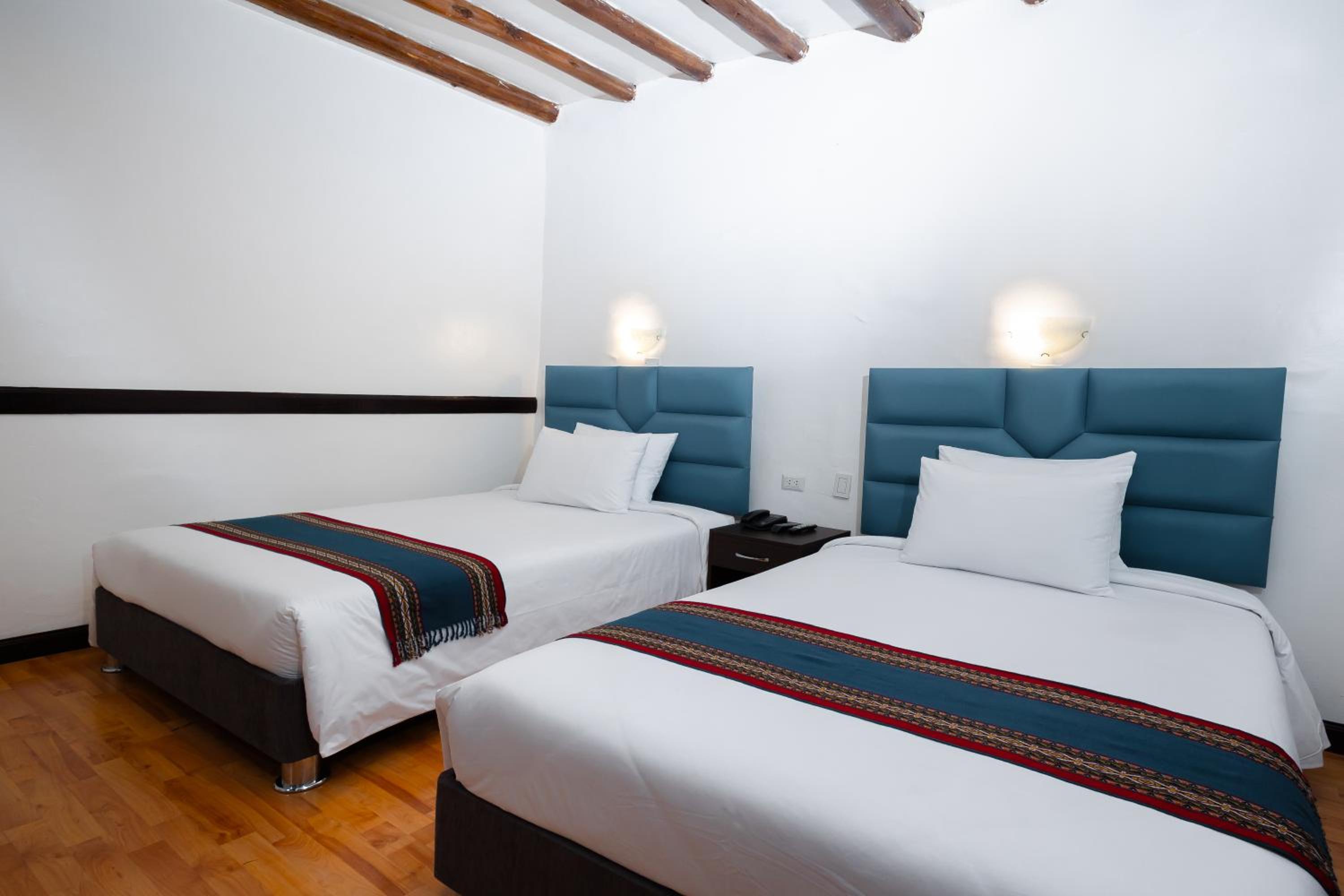 Standard Twin Room - Photo 1
