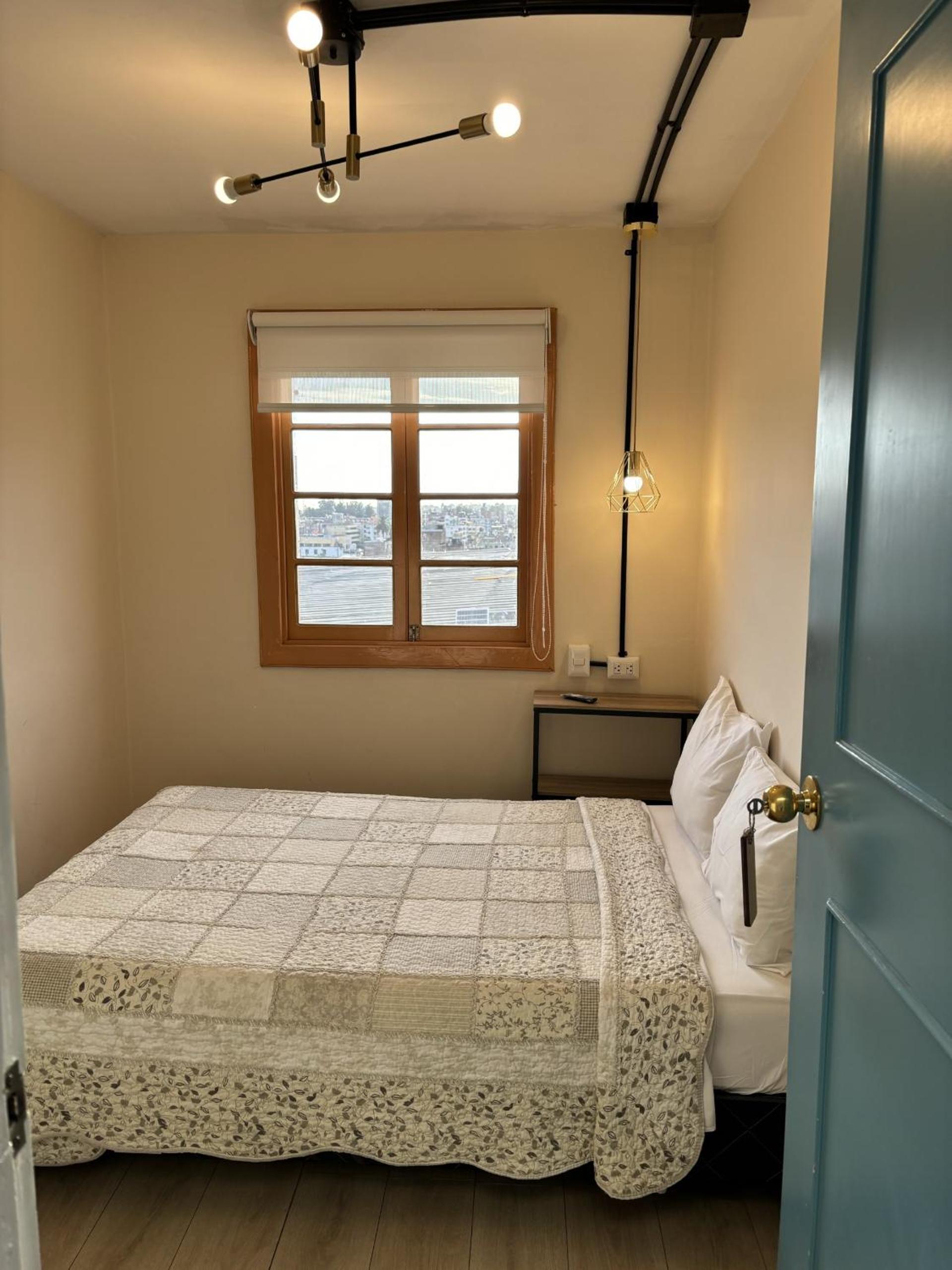 Double Room with Shared Bathroom photo 3