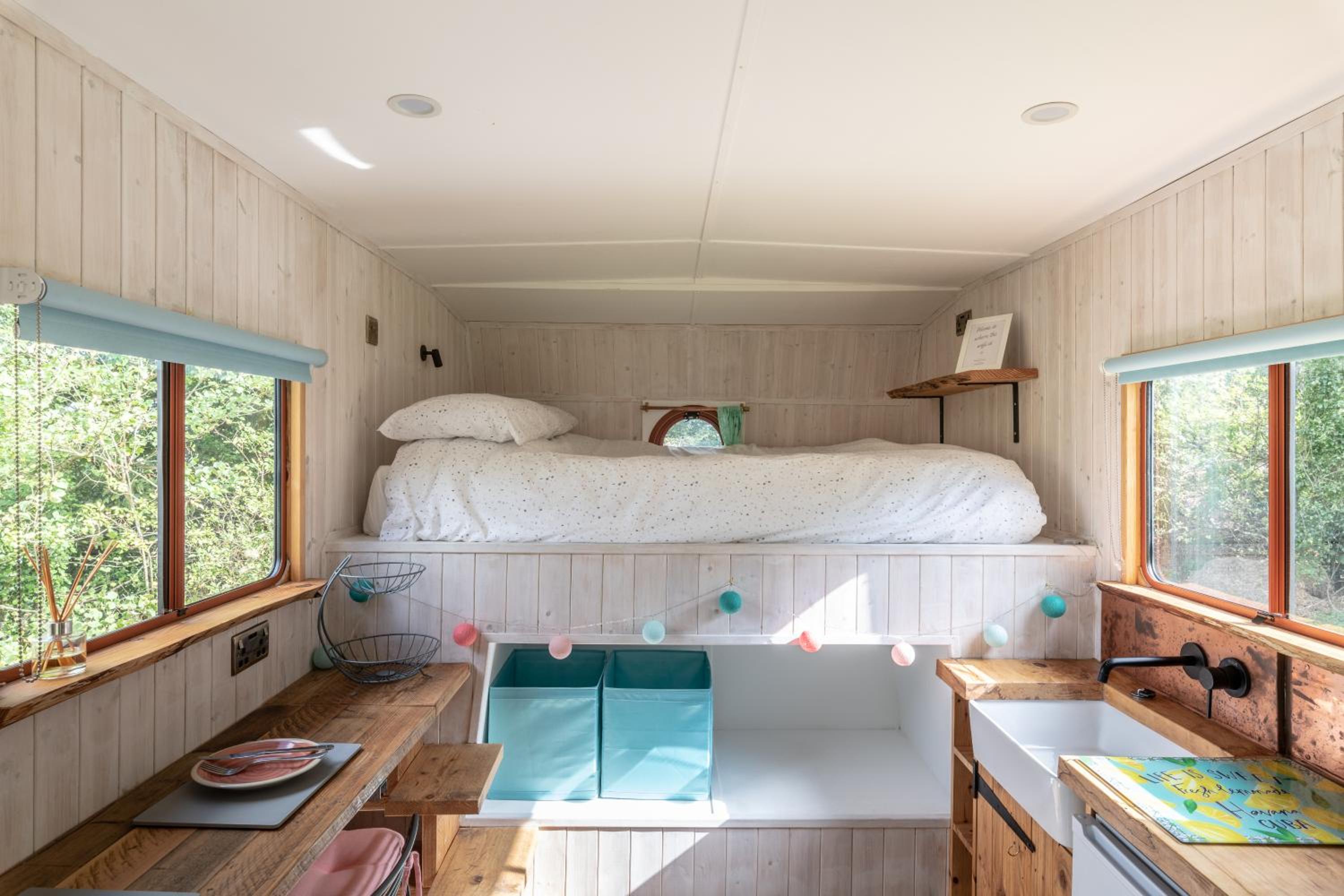 Mobile Home photo 2