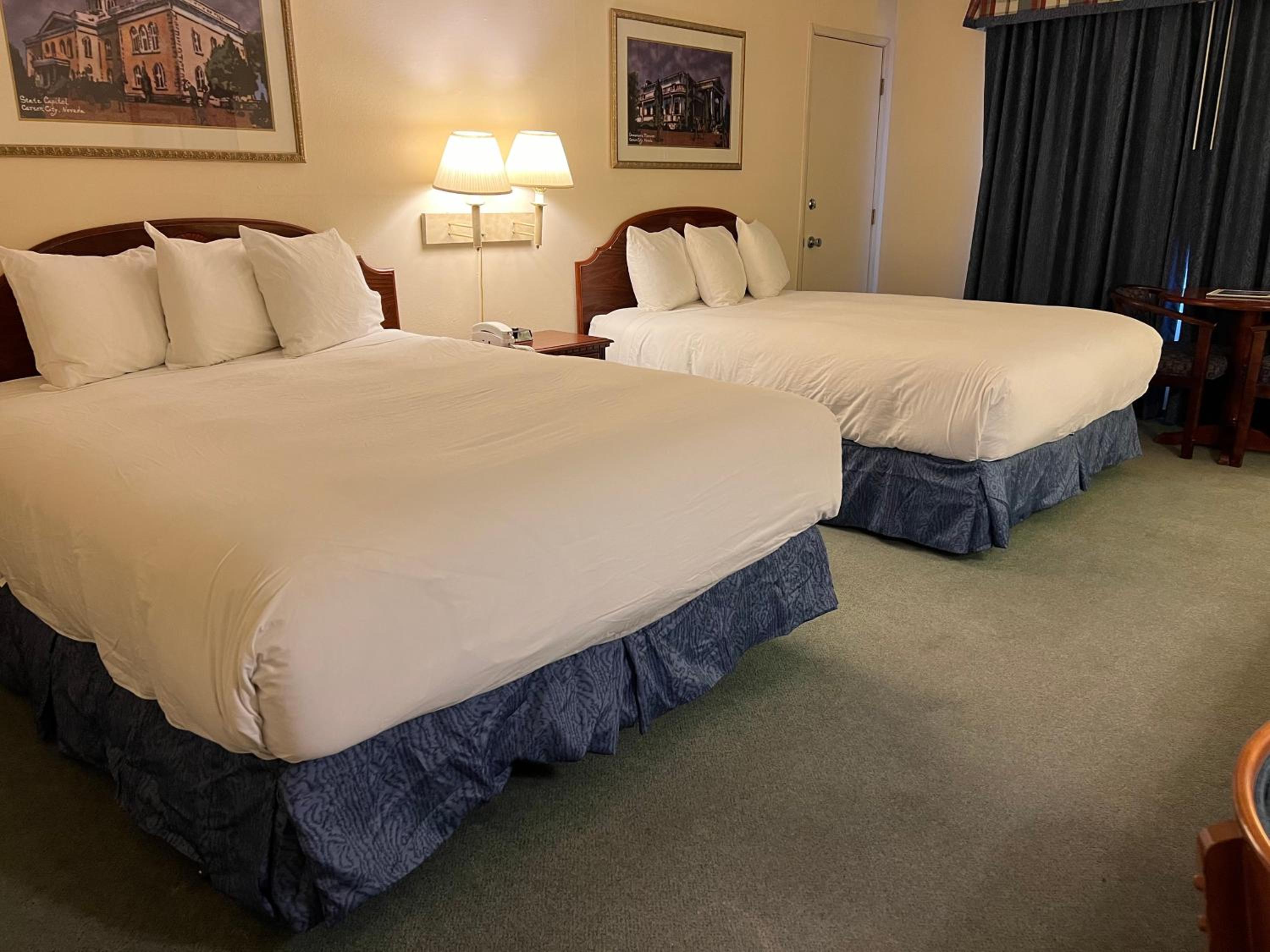 2 Queen Beds Non-Smoking - Photo 2