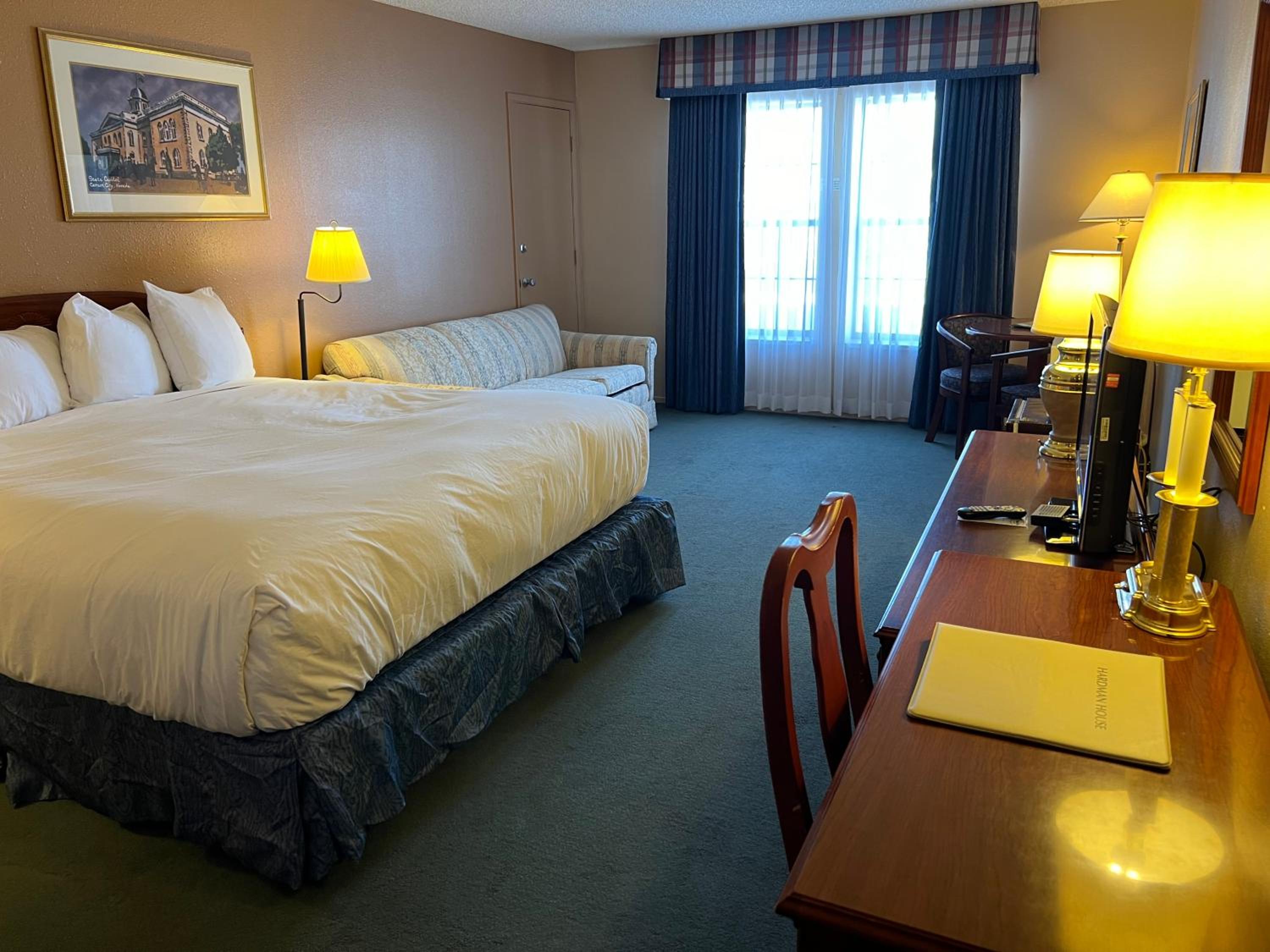 King Suite - Photo 2