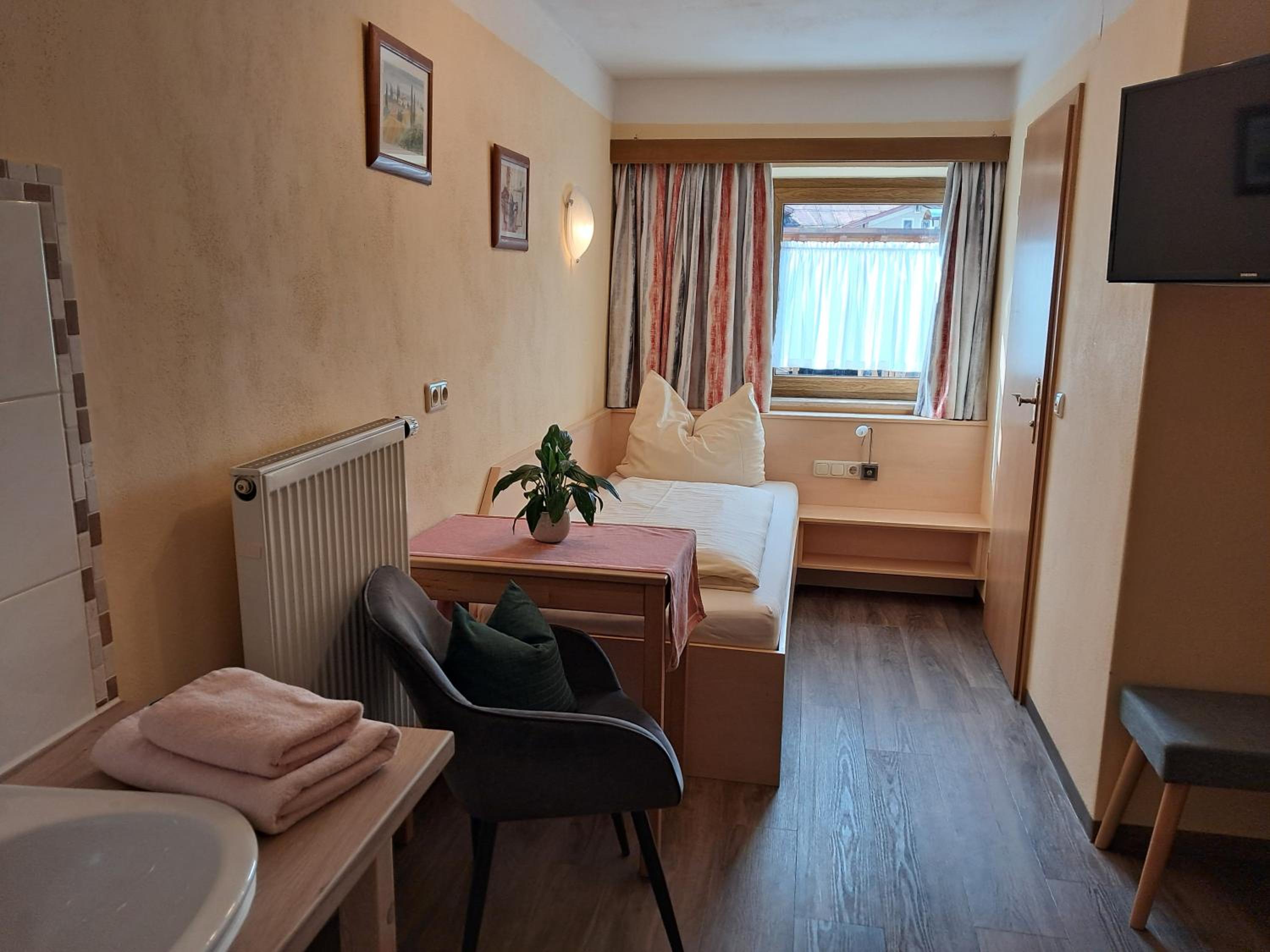 Single Room with Bathroom