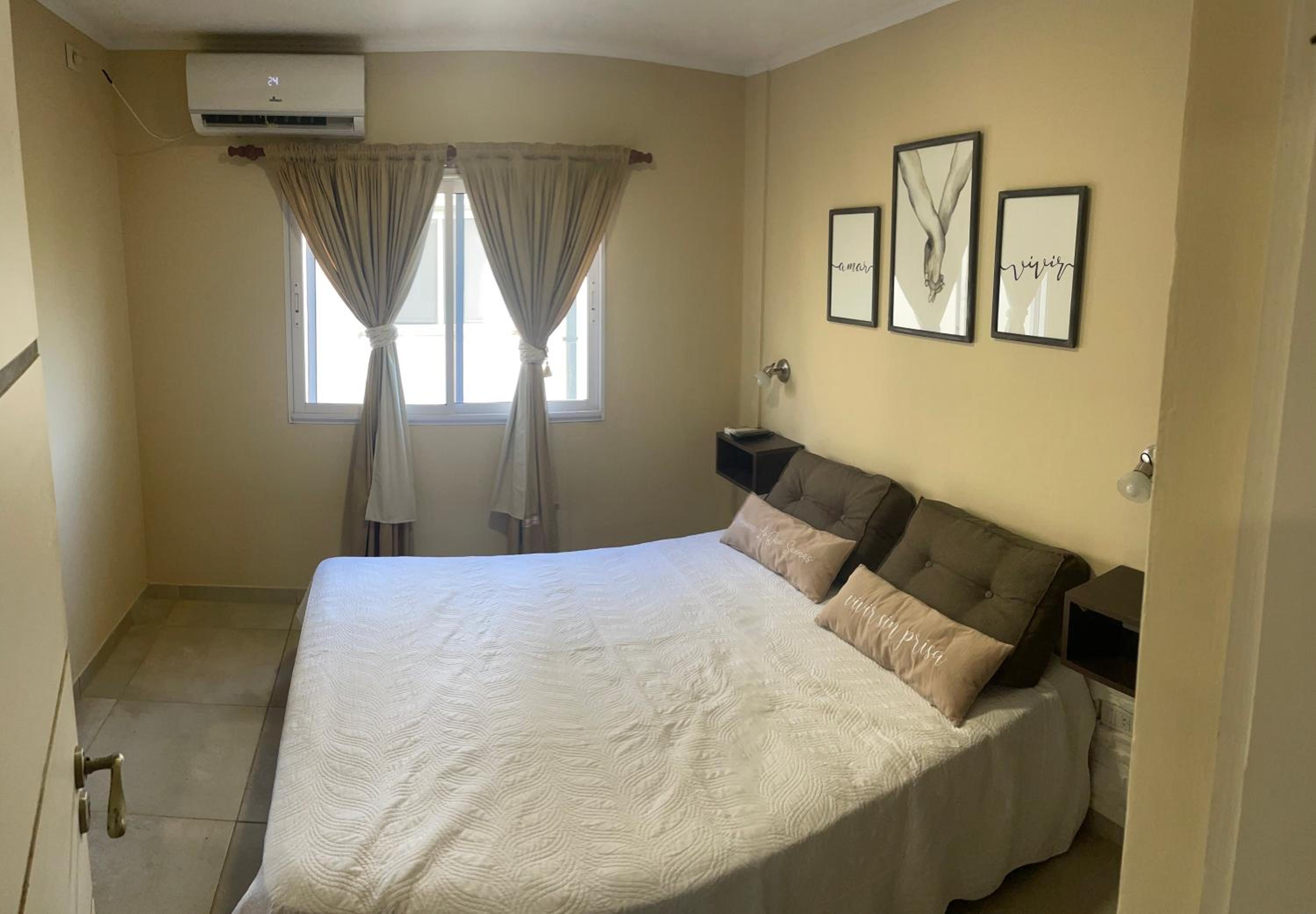 One-Bedroom Apartment with Balcony and City View photo 3