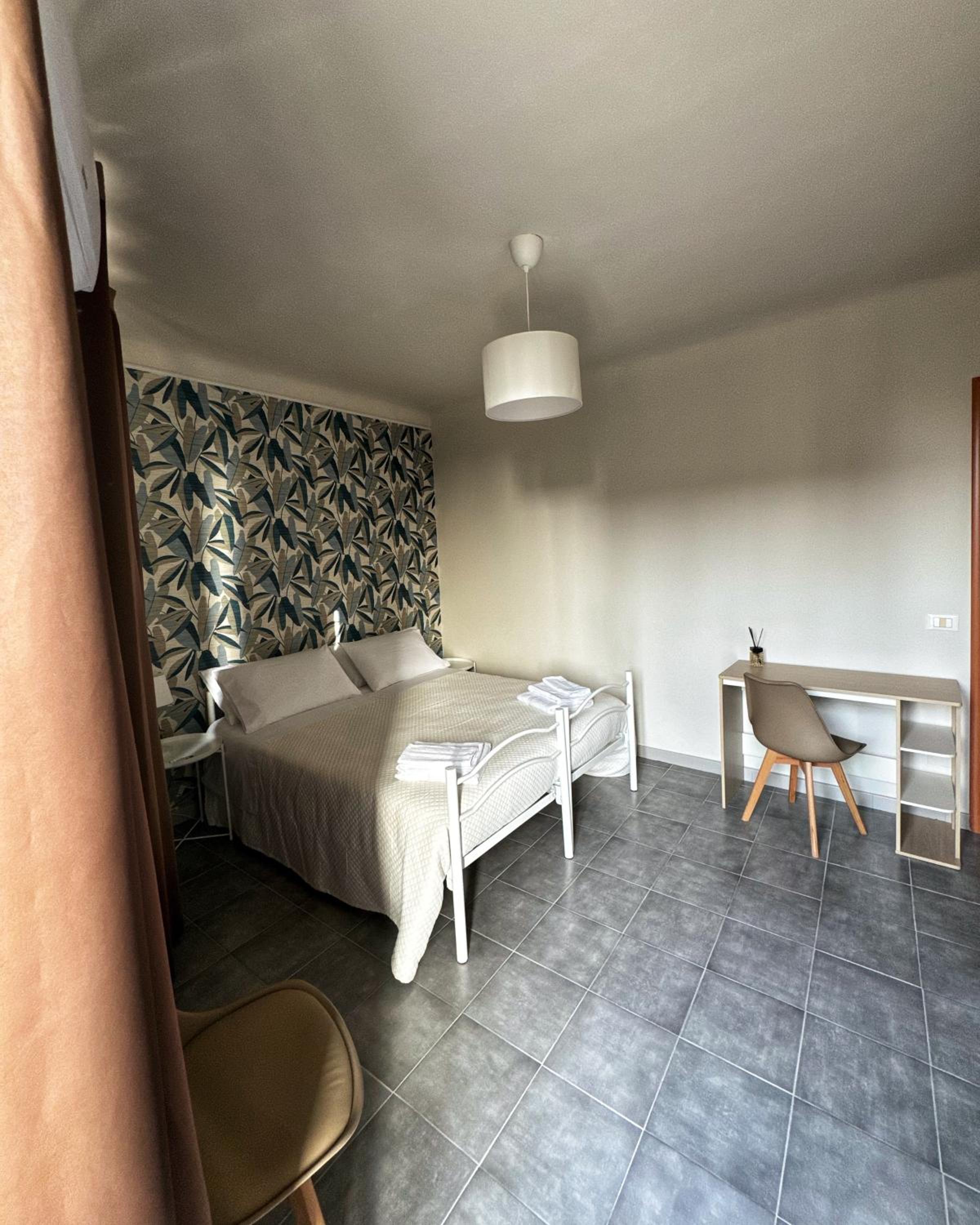 Large Double Room photo 2