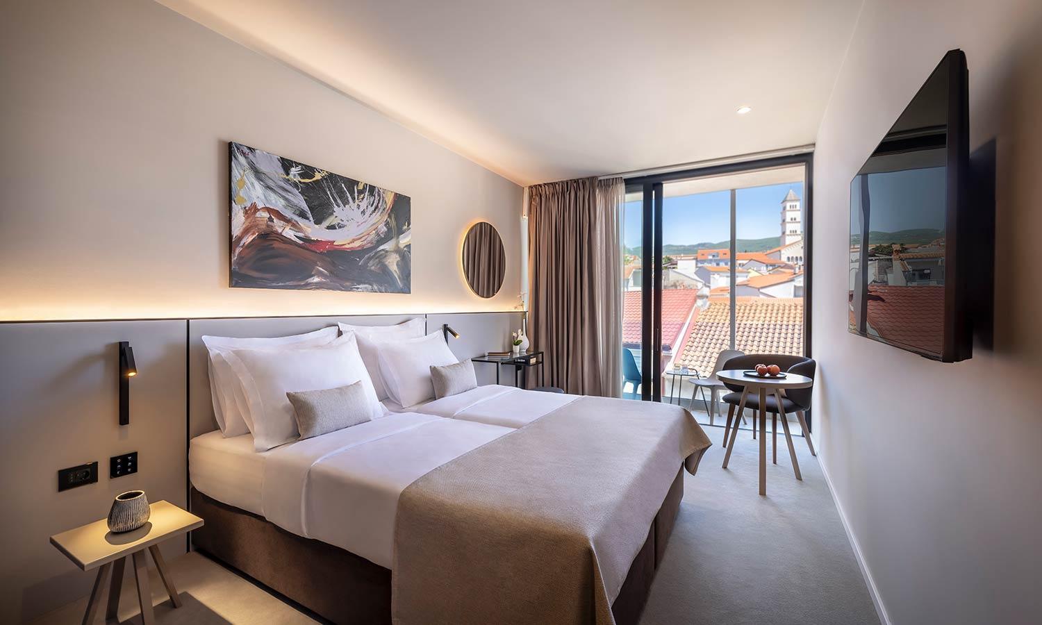 Premium Double Room with Balcony photo 1