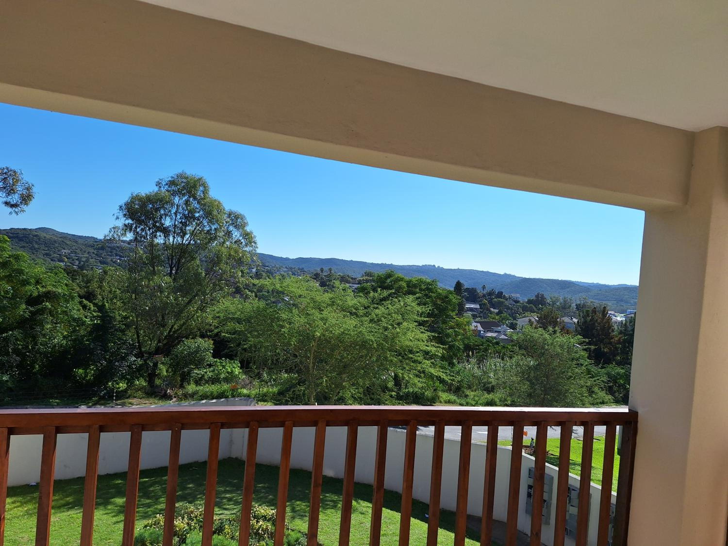 Two-Bedroom Apartment with Balcony photo 3