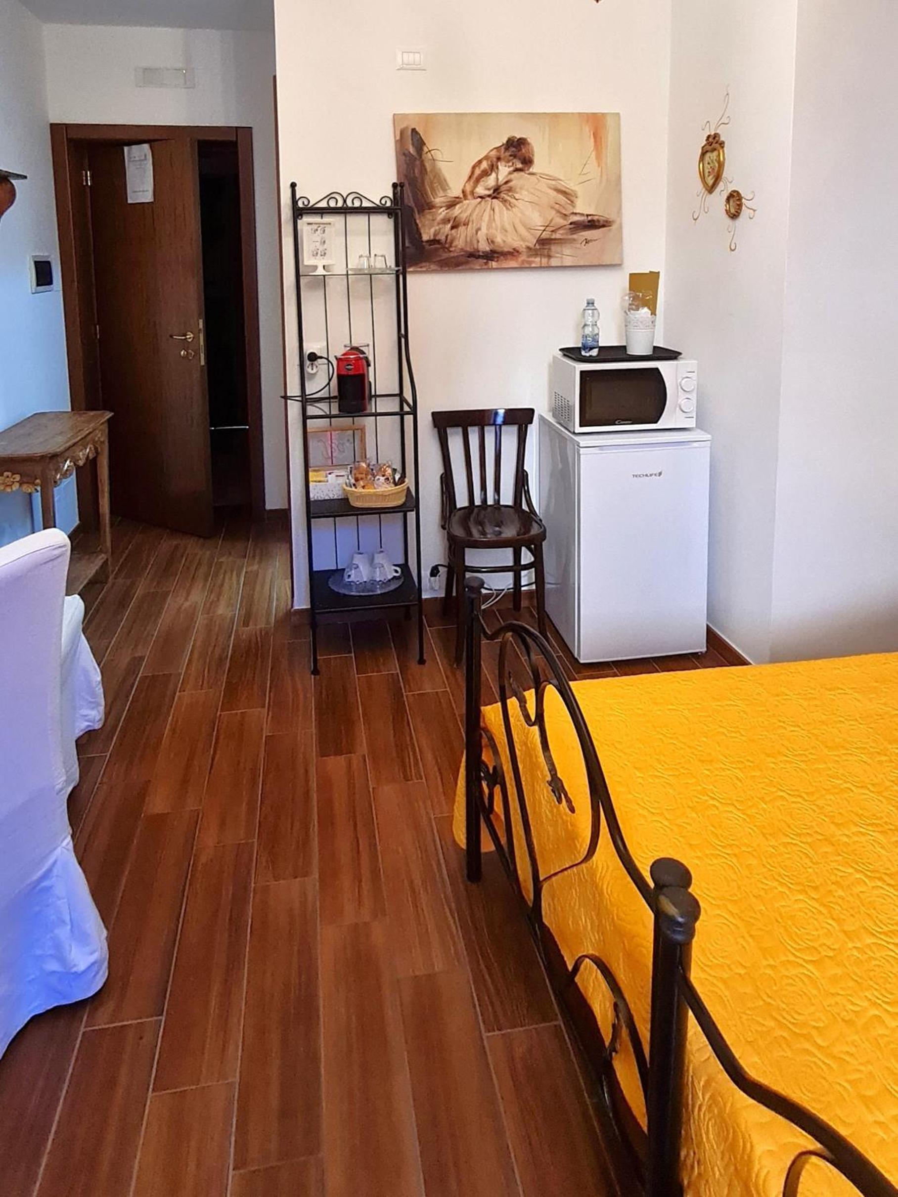 Double Room with Balcony photo 3