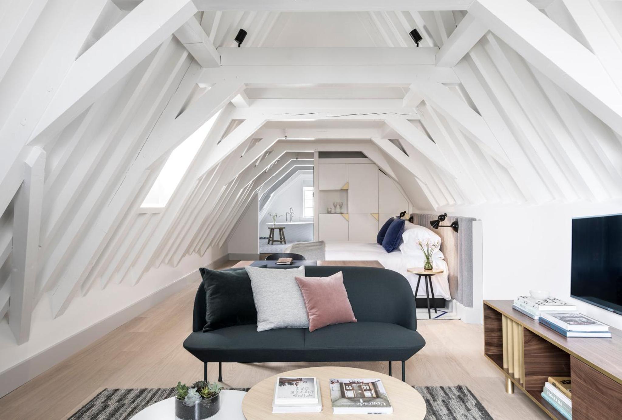 King Suite with City View