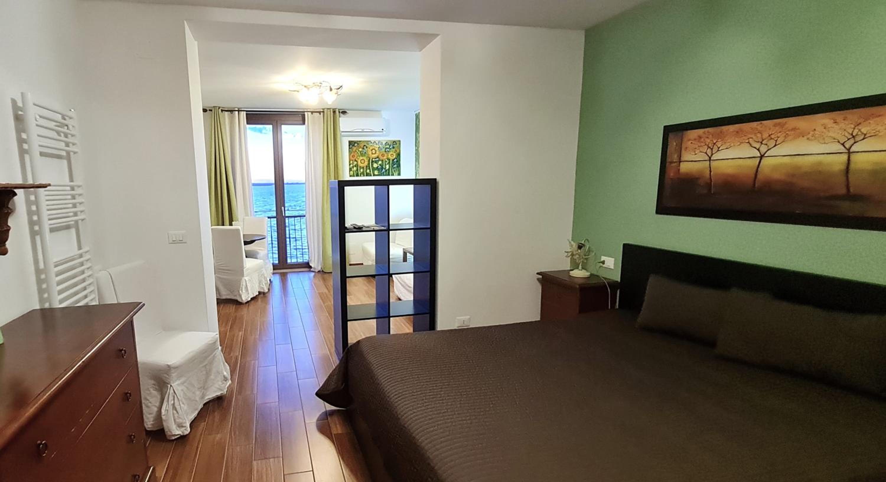 Suite with Lake View photo 1