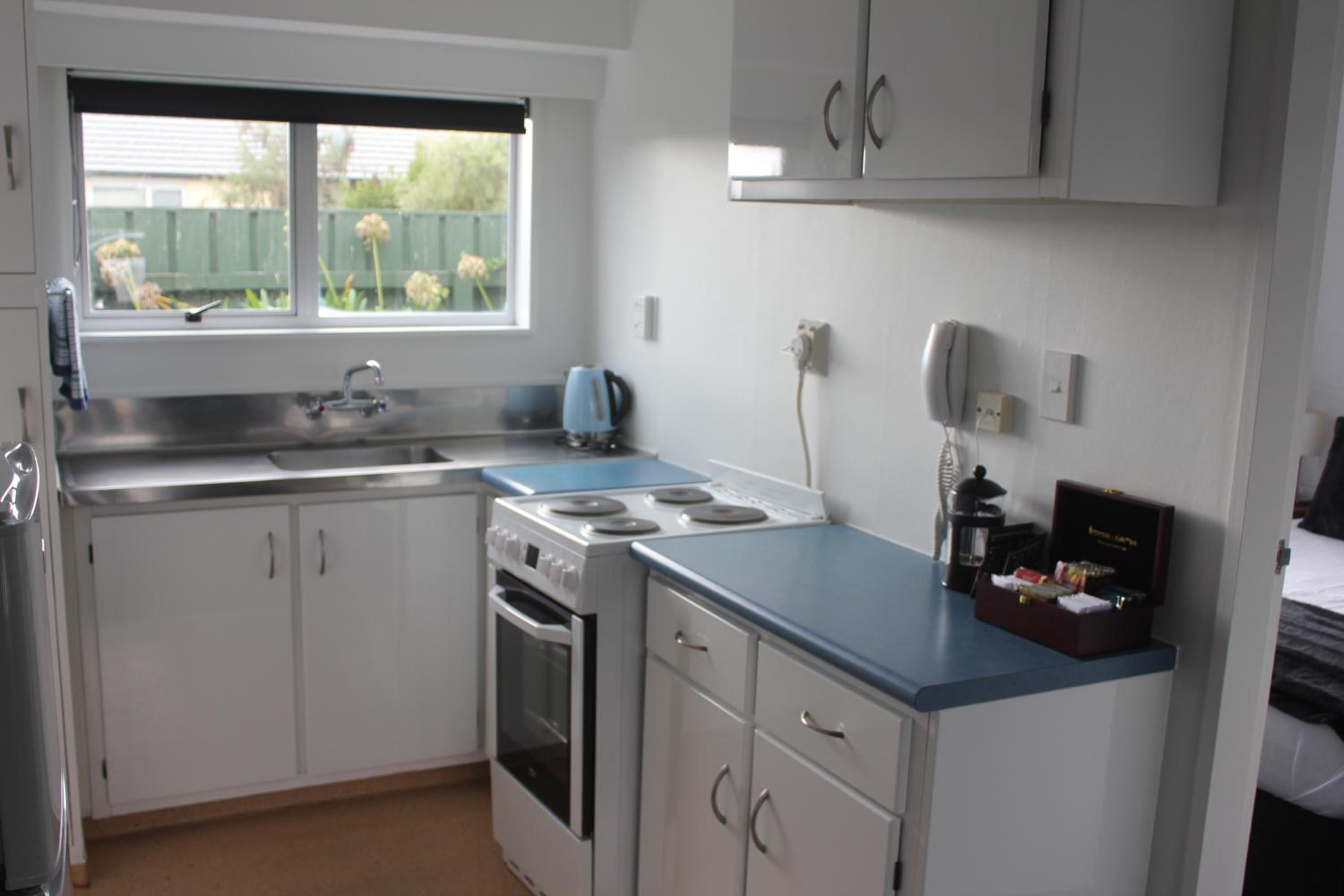 Two-Bedroom Apartment - Photo 9