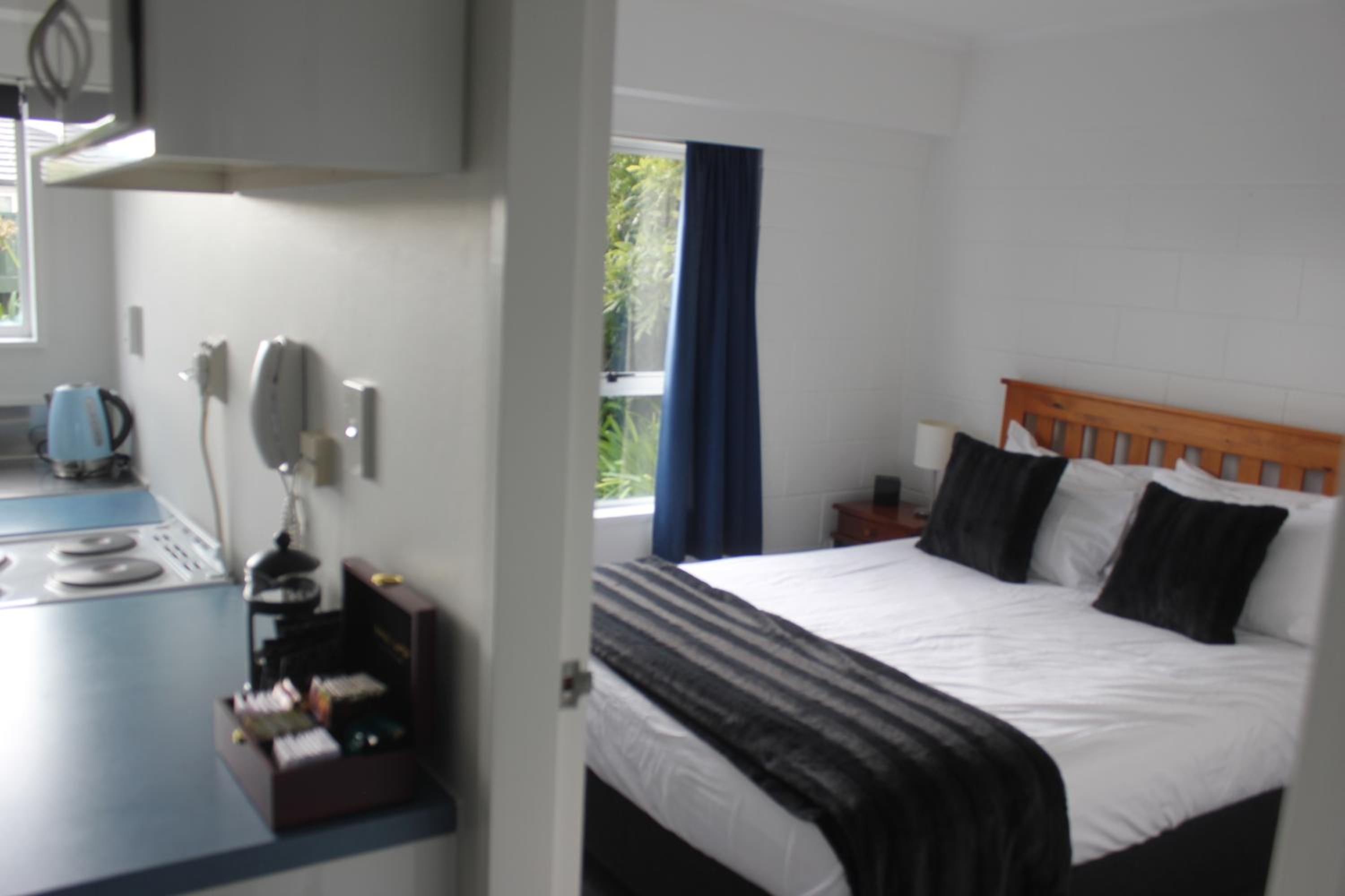 Two-Bedroom Apartment - Photo 10