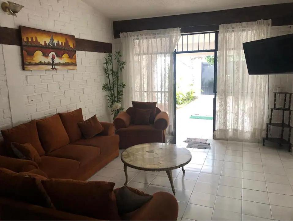 Three-Bedroom House photo 3