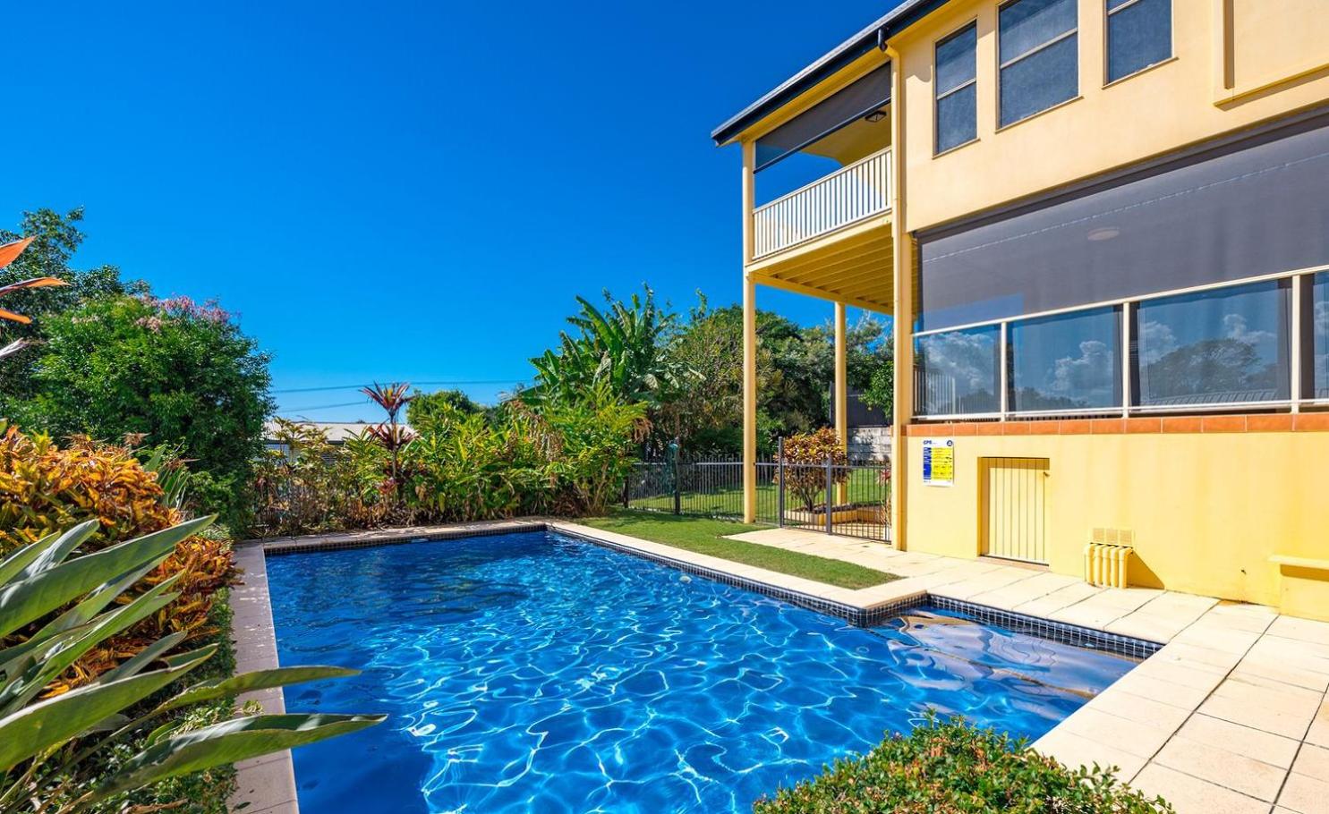 Four-Bedroom House photo 2