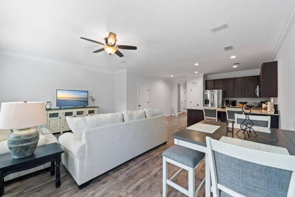 Three-Bedroom House photo 1
