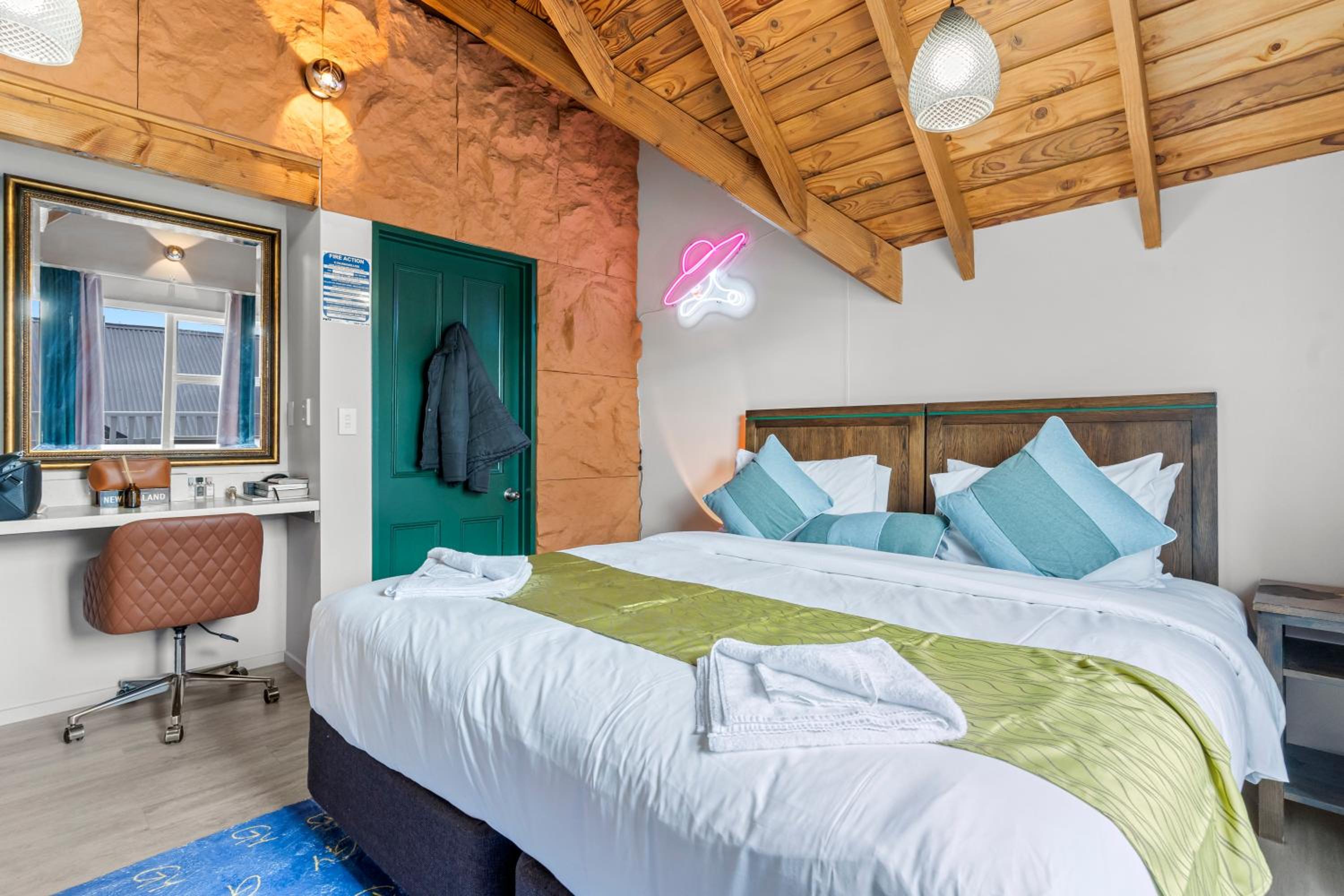 Double Room with Mountain View