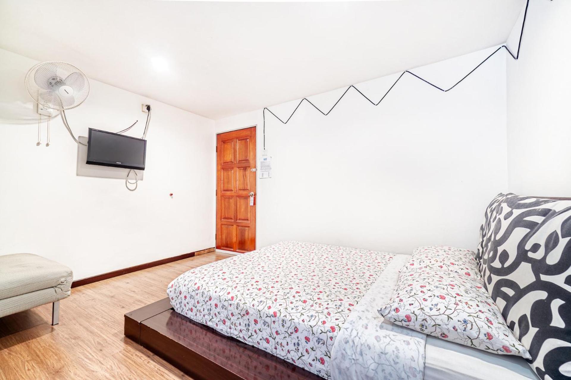 Double Room - Photo 5