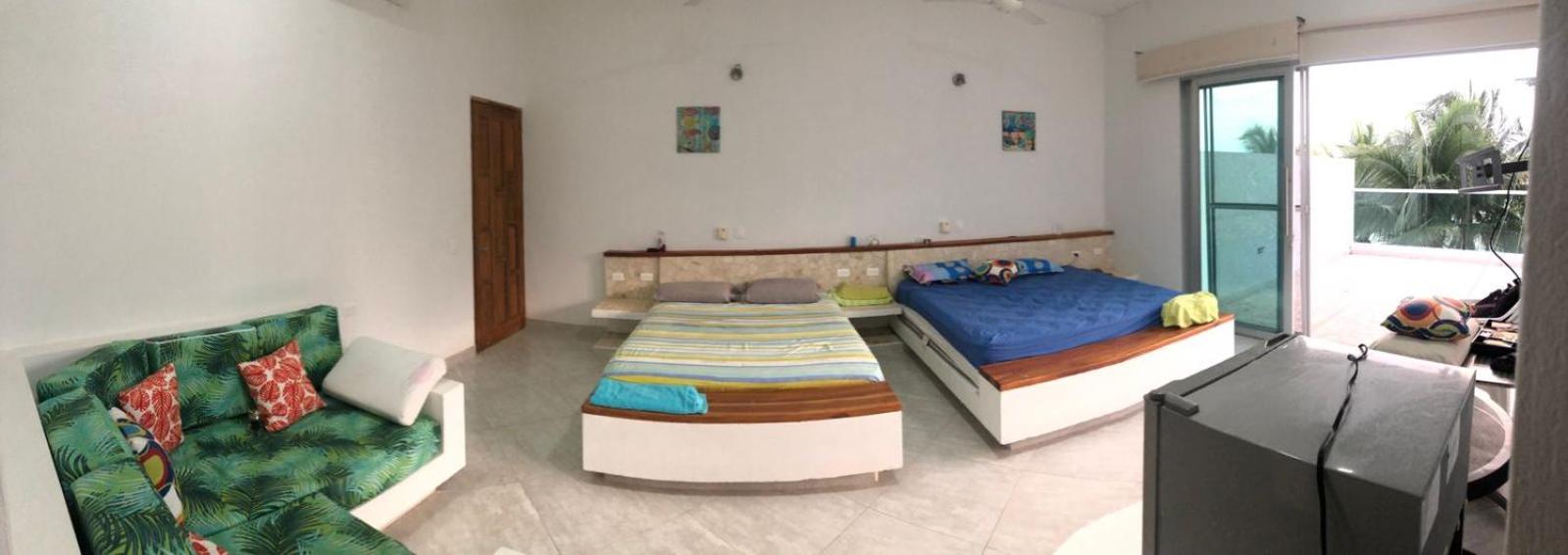 Seven-Bedroom House photo 1