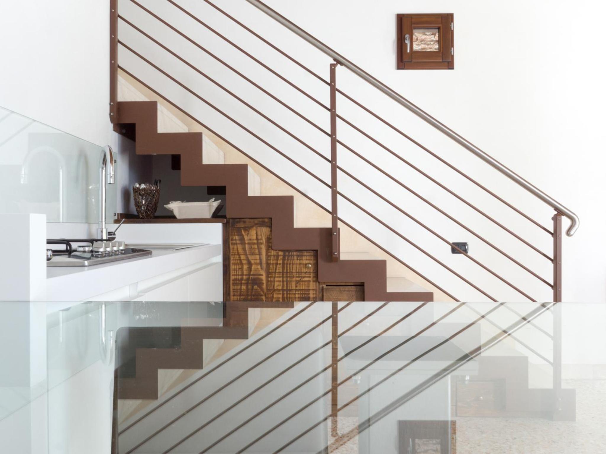 Apartment - Split Level - Photo 2