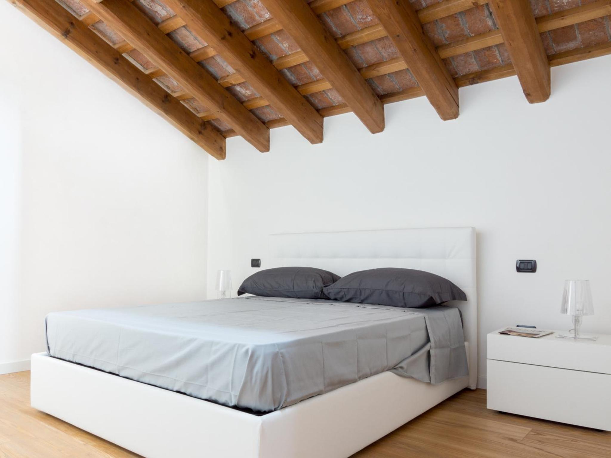 Apartment - Split Level - Photo 6
