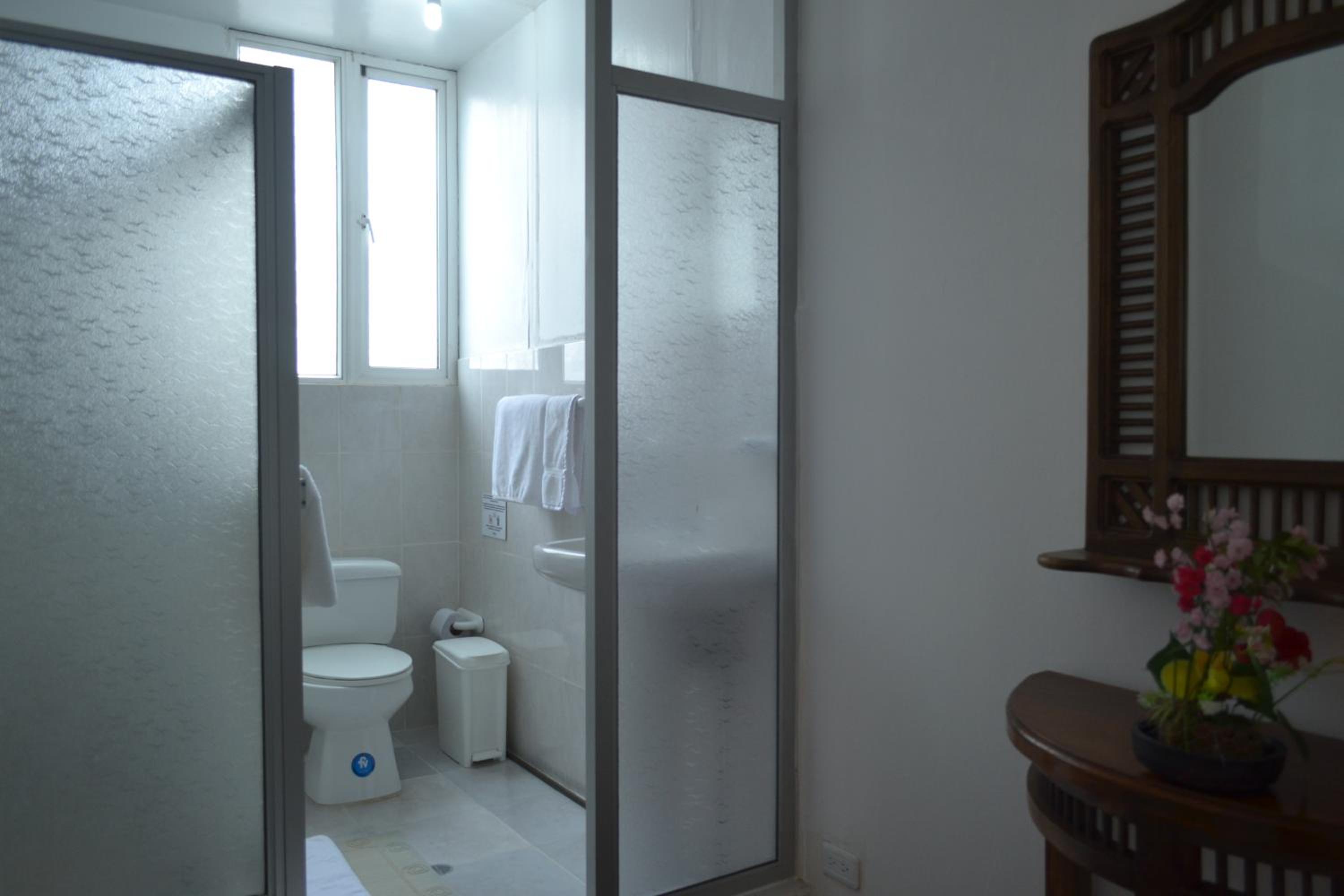 Double Room with Private Bathroom photo 2