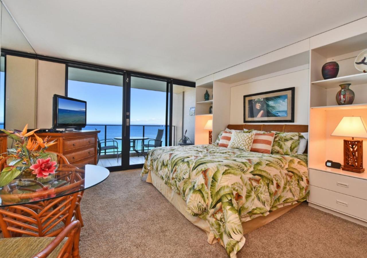 Studio with Balcony