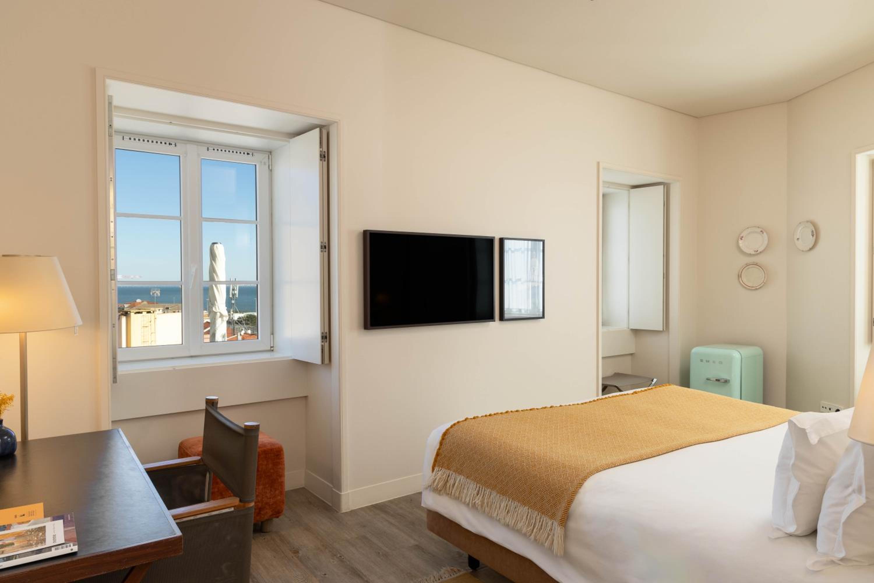 Superior Double or Twin Room with view photo 3