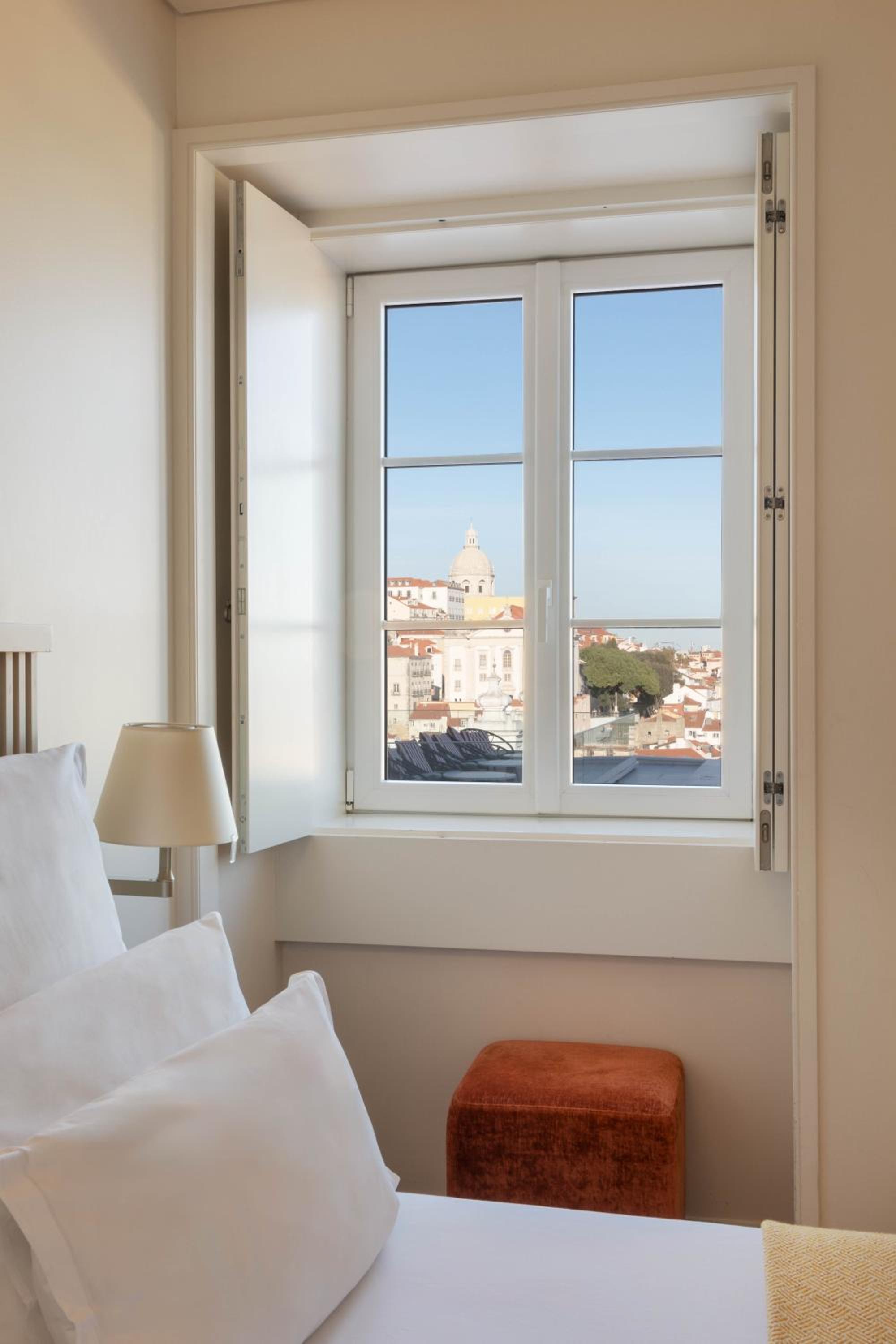 Comfort Room photo 2