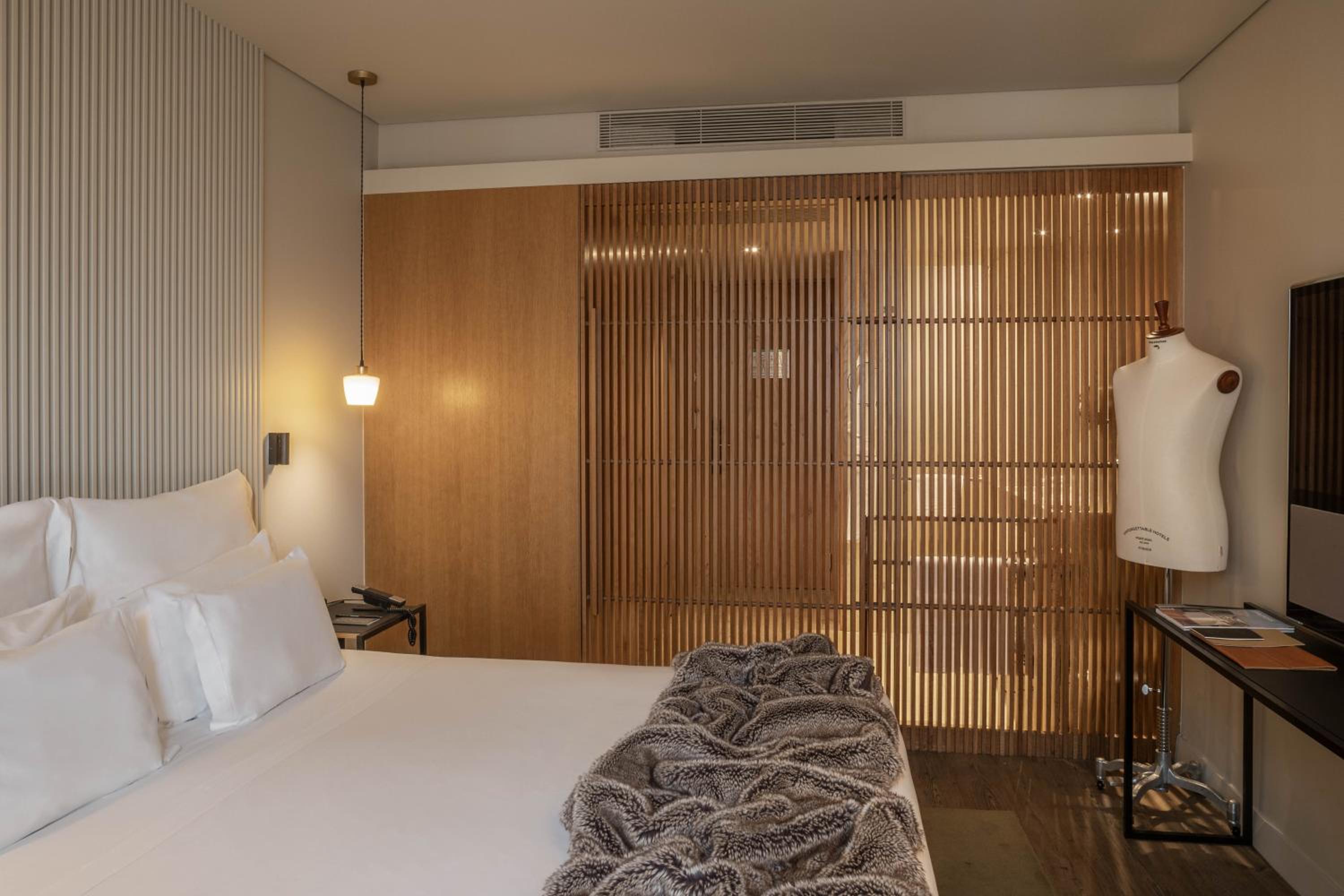 Superior Double Room with Terrace and City View photo 2
