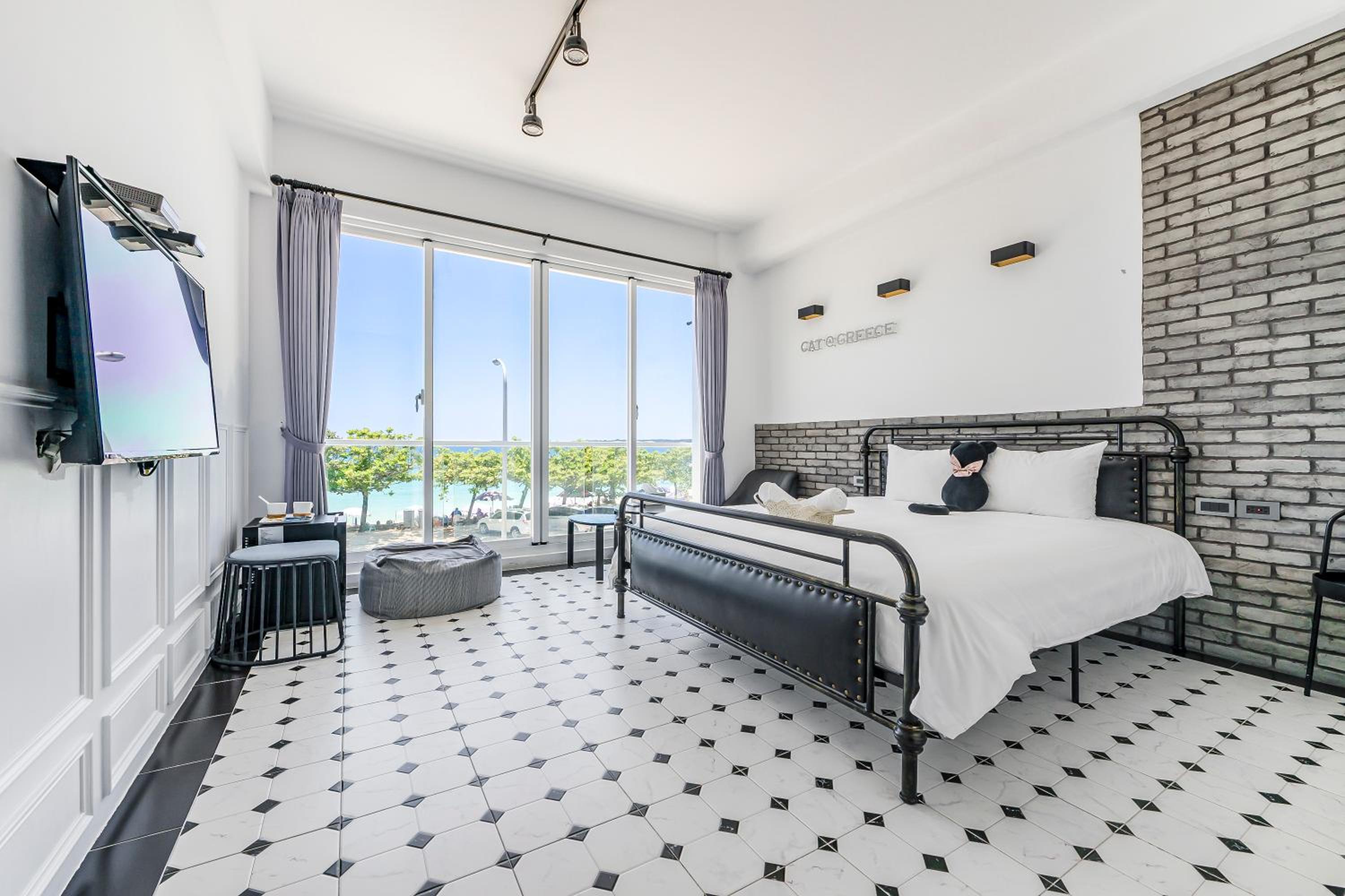 Double Room with Balcony and Sea View photo 3