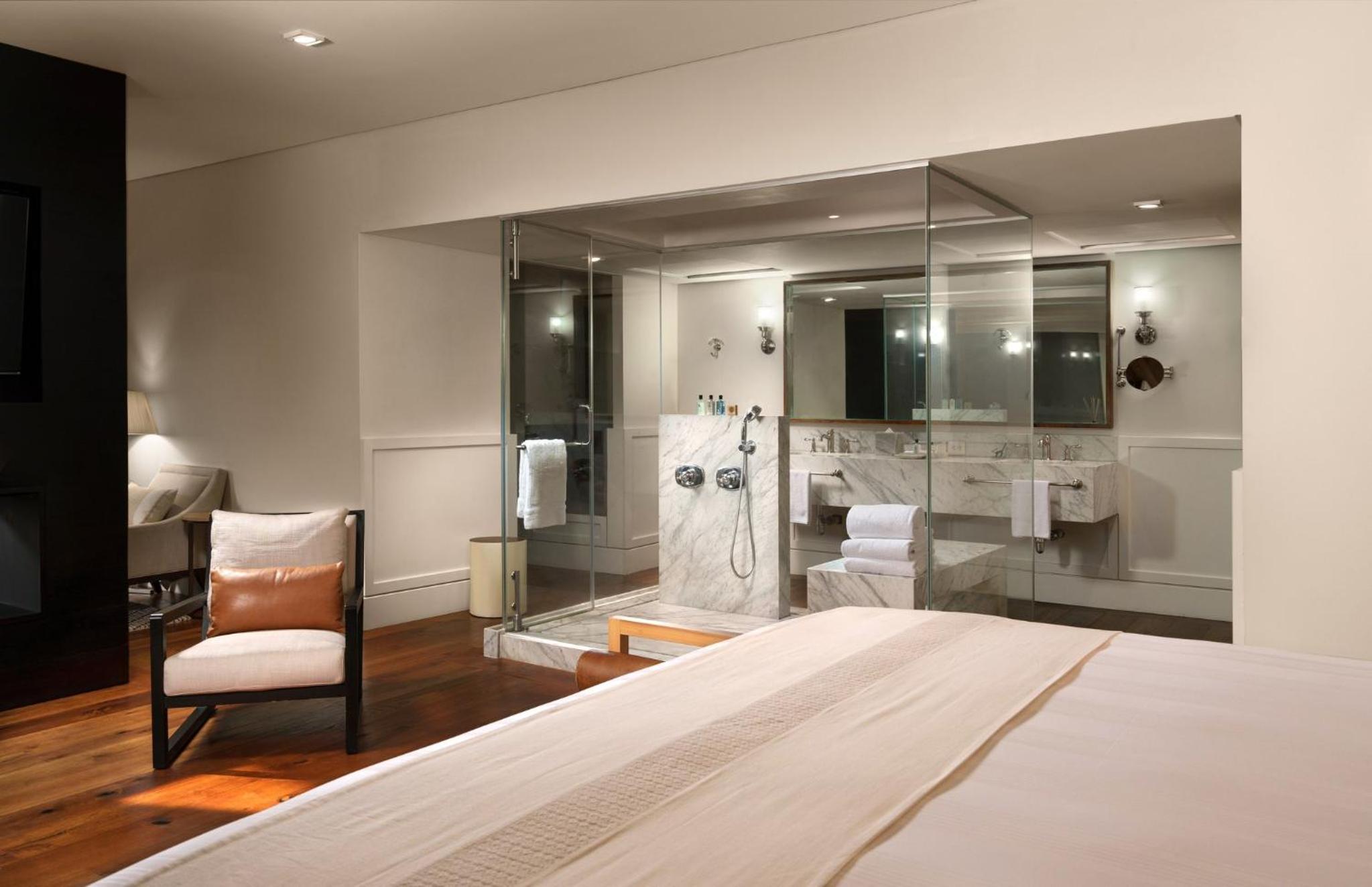 Classic Queen Room with Two Queen Beds