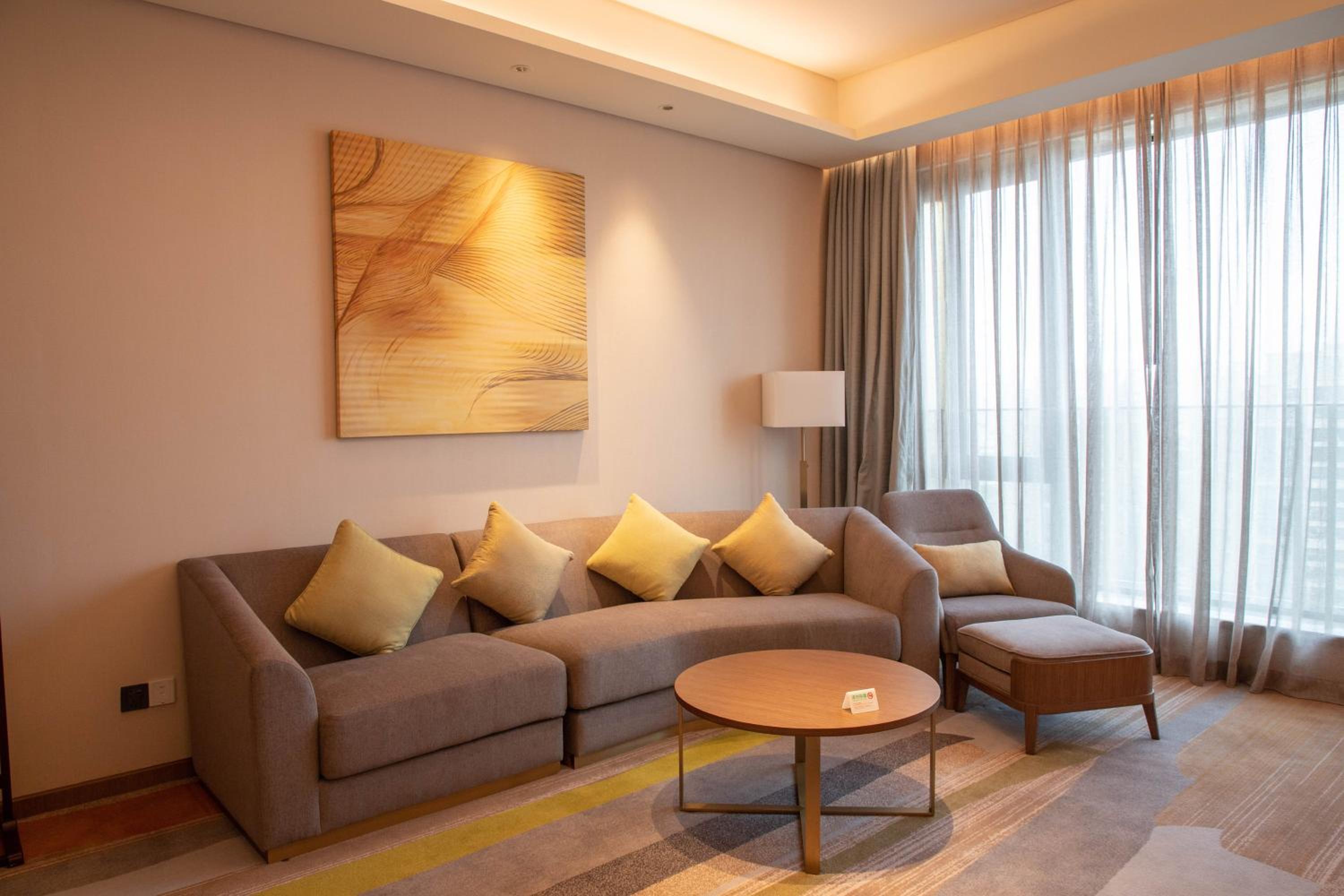 One-Bedroom Suite photo 1