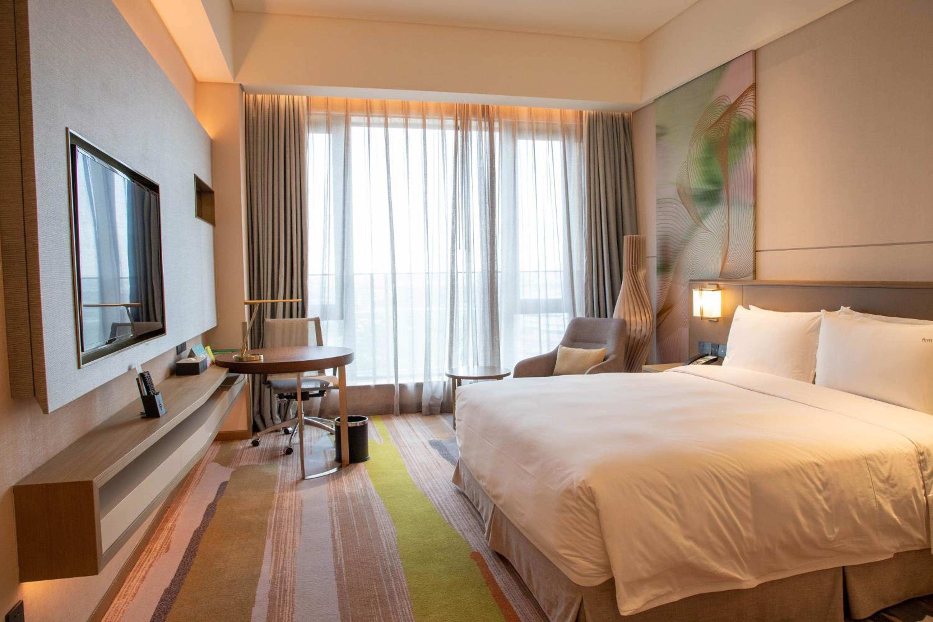 Standard King Room photo 1